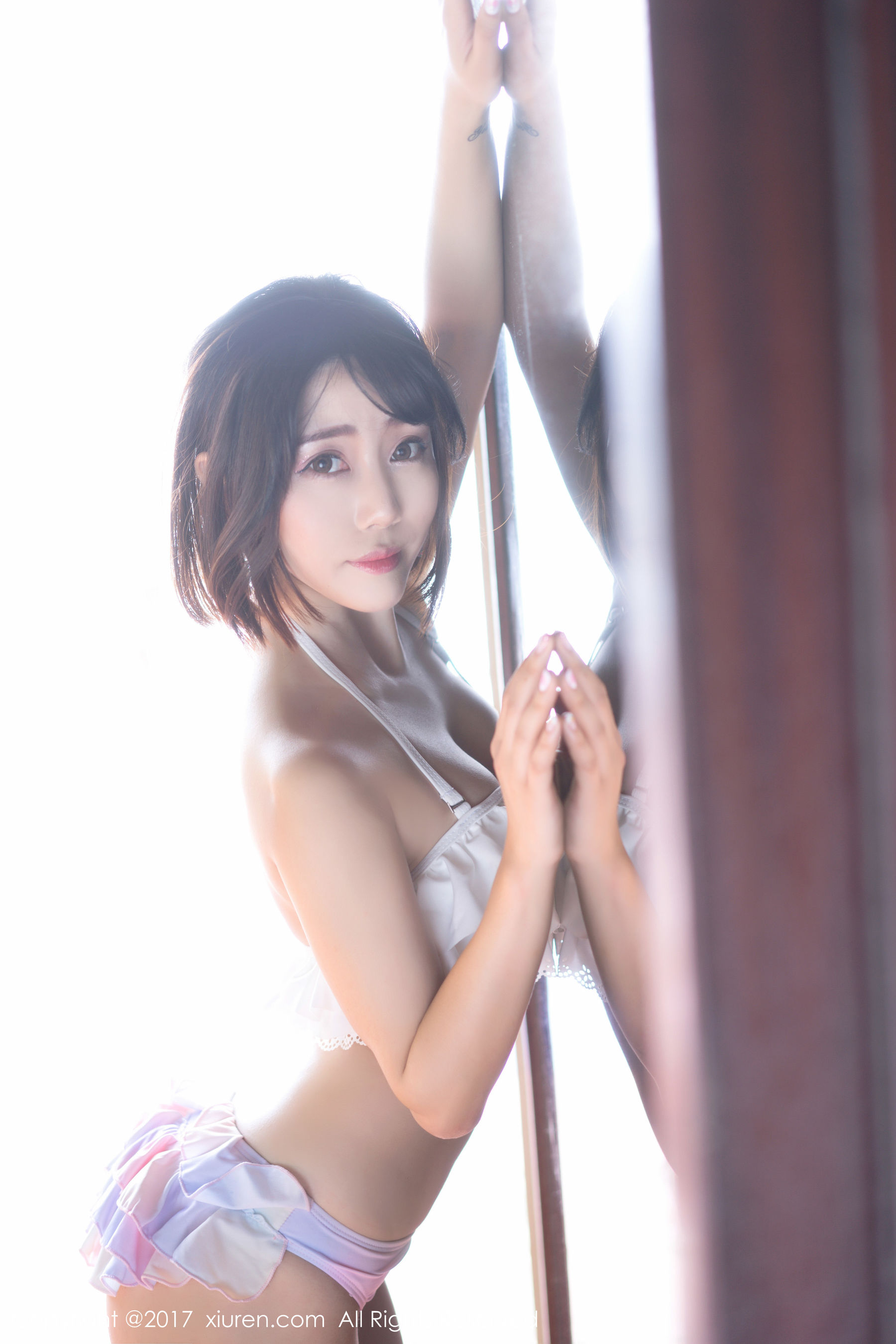兜豆靓Youlina《室外清新，室内性感特写》 XiuRen 秀人网 NO.814
