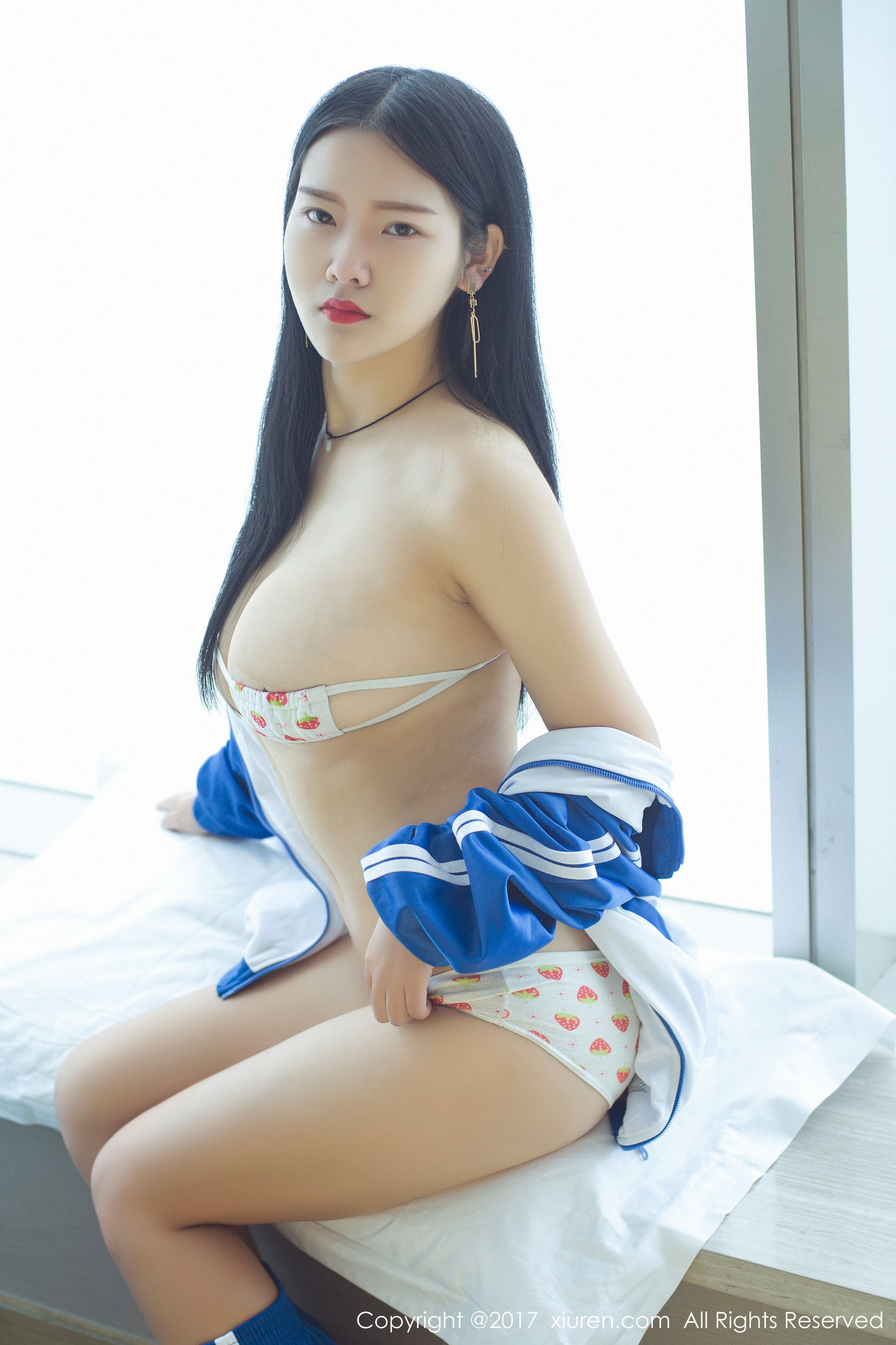 高冷欧码学生妹凌希儿 XiuRen 秀人网 NO.837