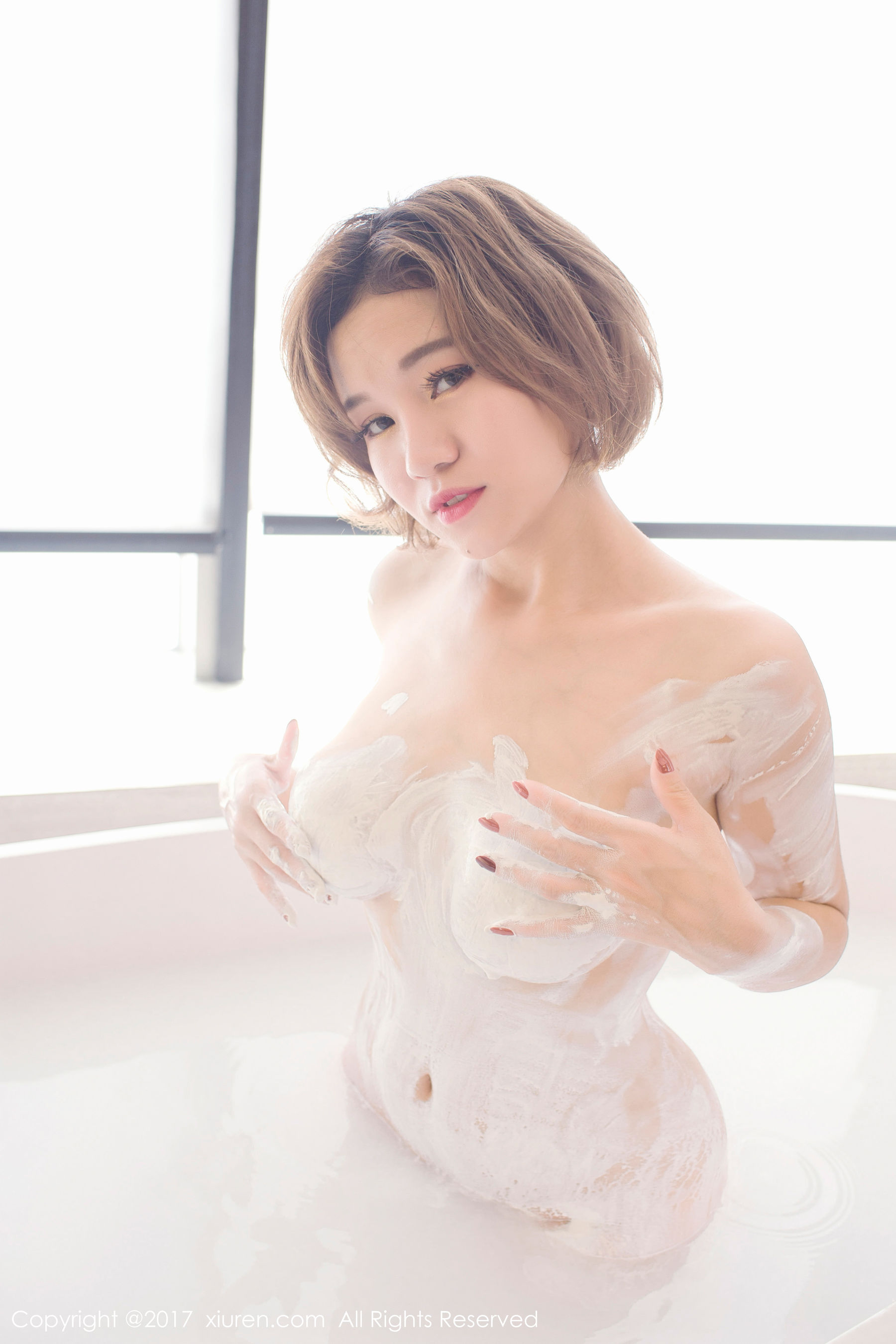 多香子《E罩杯大乳妹》 秀人 NO.844