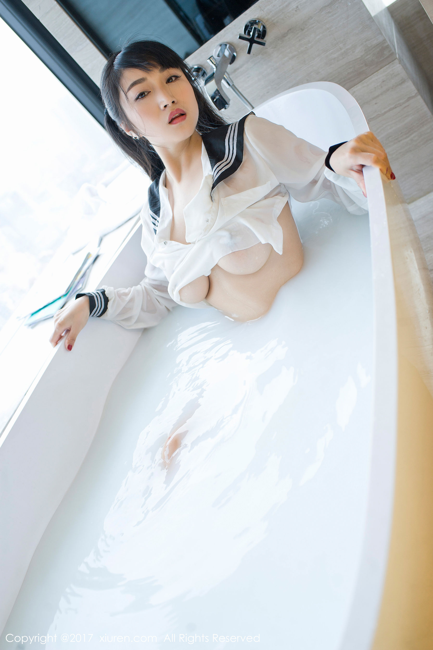 盼盼龙女sunny《牛奶浴学生装+透明学生装+黑色乳贴》 秀人 NO.853