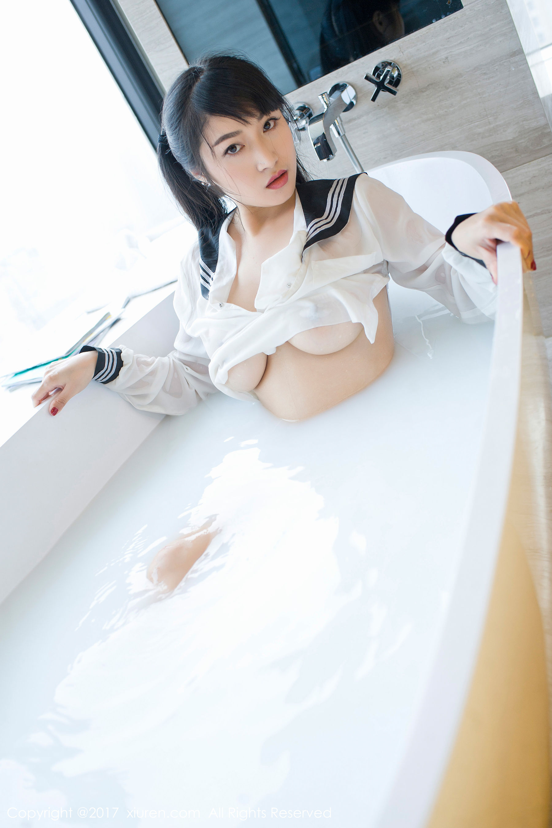 盼盼龙女sunny《牛奶浴学生装+透明学生装+黑色乳贴》 秀人 NO.853