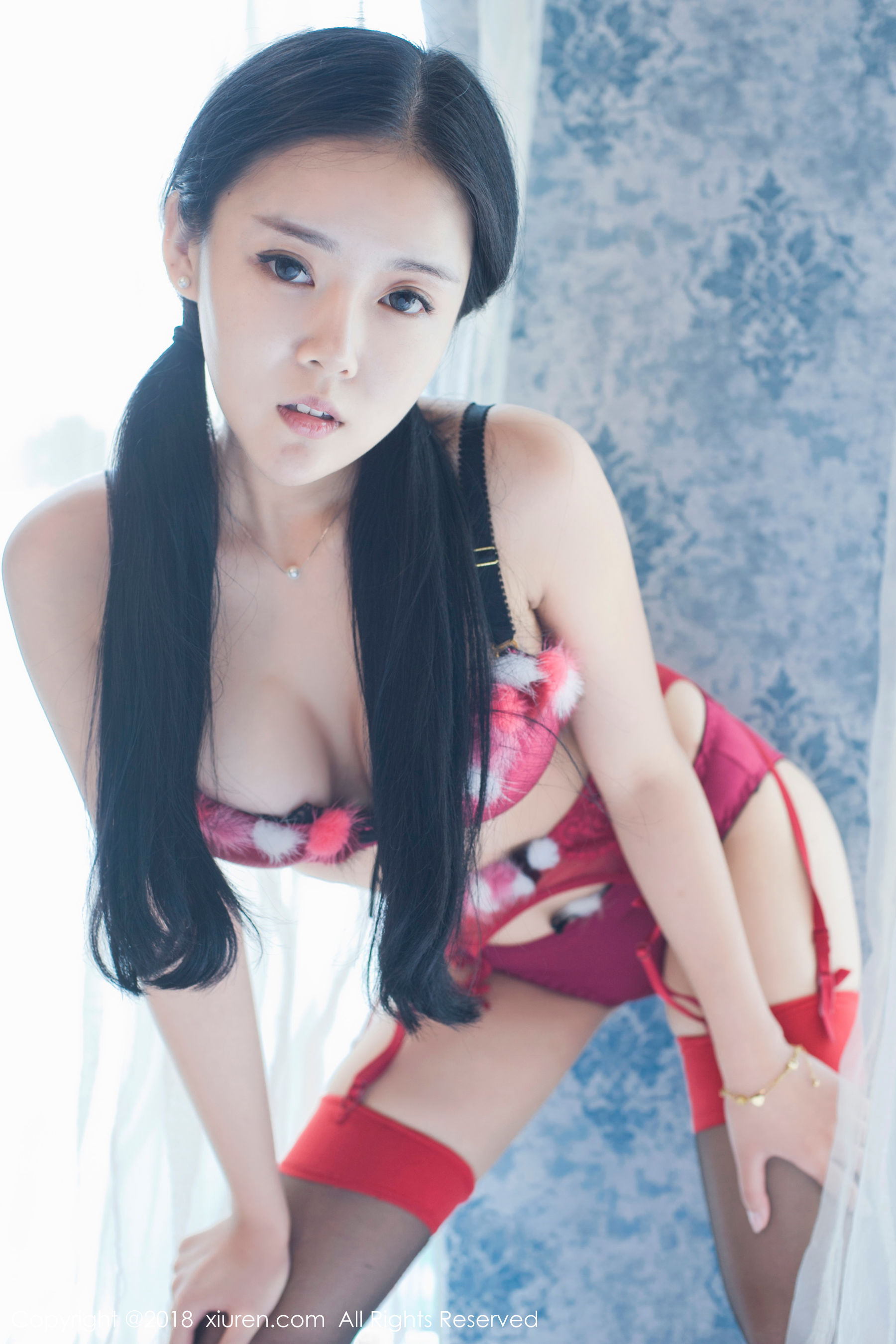 红气球《童颜巨乳稚气未脱小姑娘》 秀人 No.932