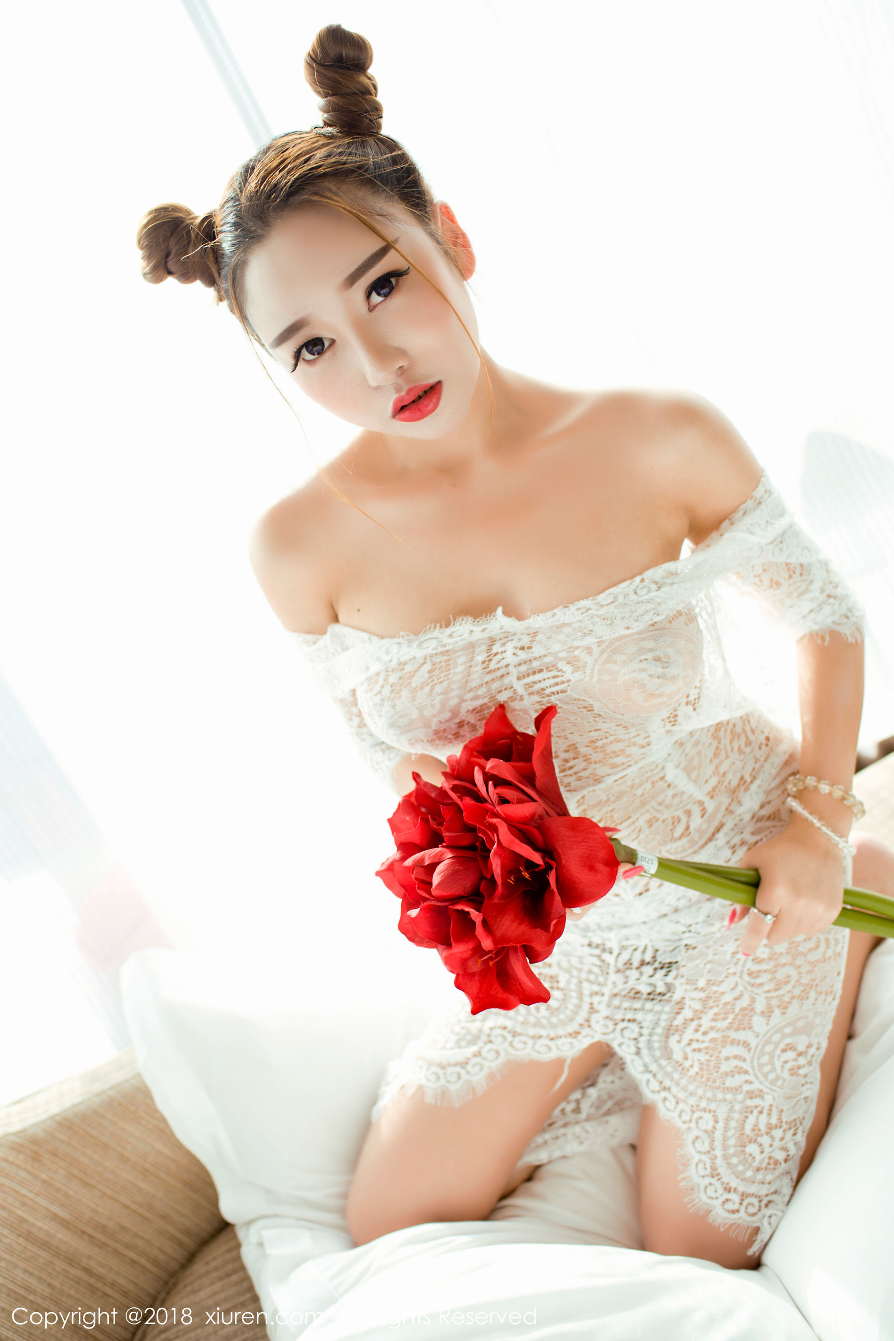 李梓熙《性感E罩杯巨乳美女》 秀人网XIUREN No.985