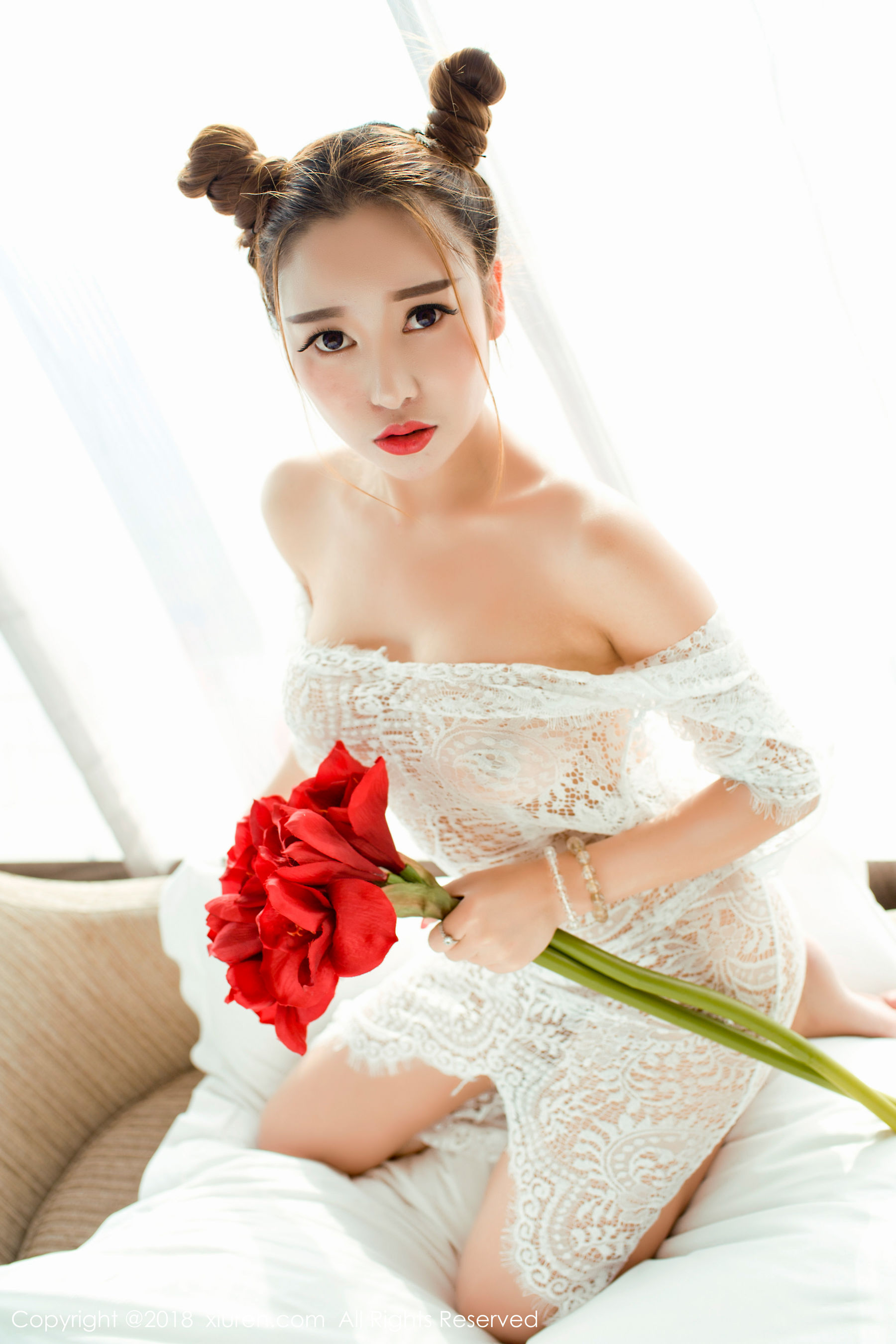 李梓熙《性感E罩杯巨乳美女》 秀人网XIUREN No.985