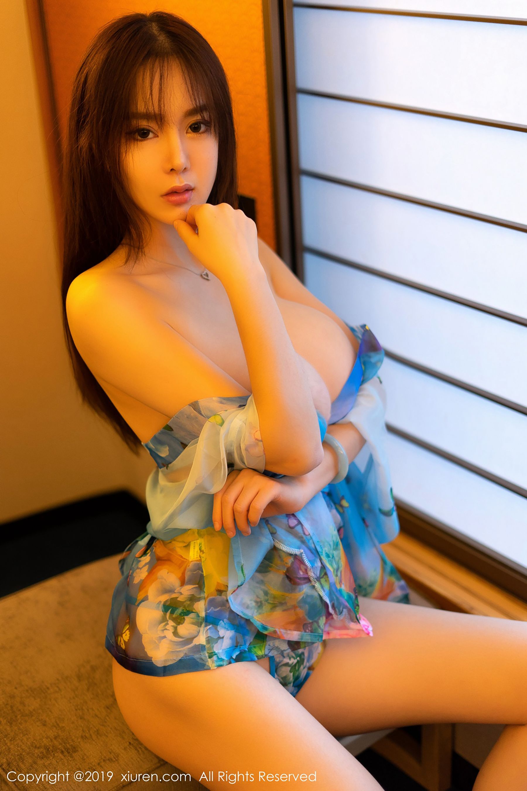 XiuRen 秀人网 No.1319 易阳Silvia