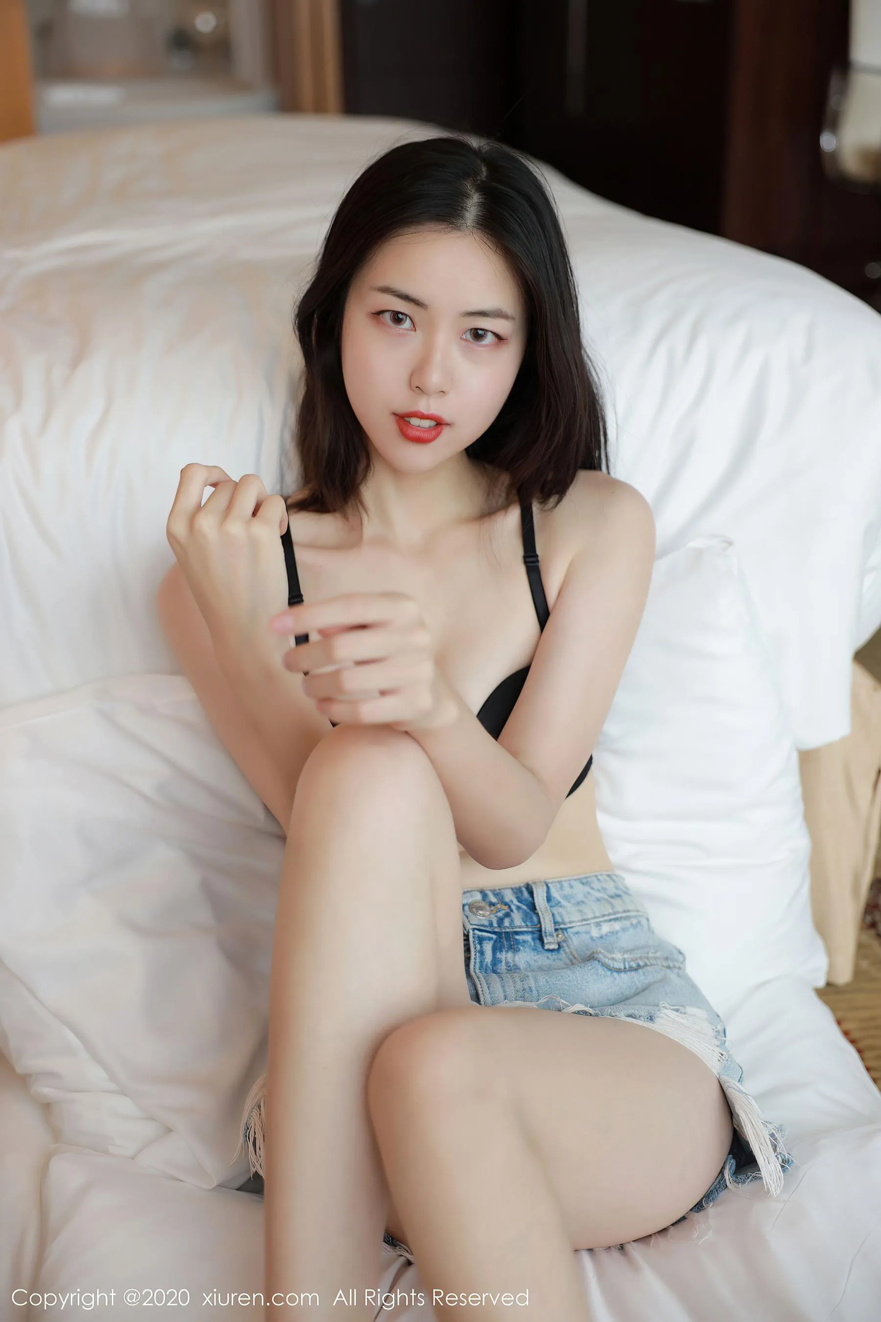 秀人XIUREN No.2397 噜噜妞儿