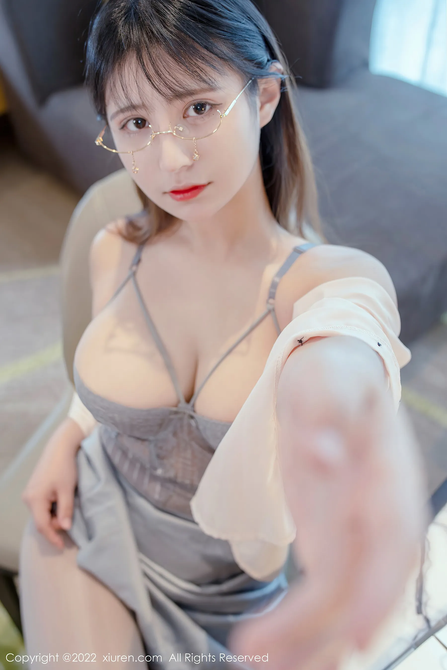秀人网 No.4808 久久Aimee 可爱美乳妹子写真