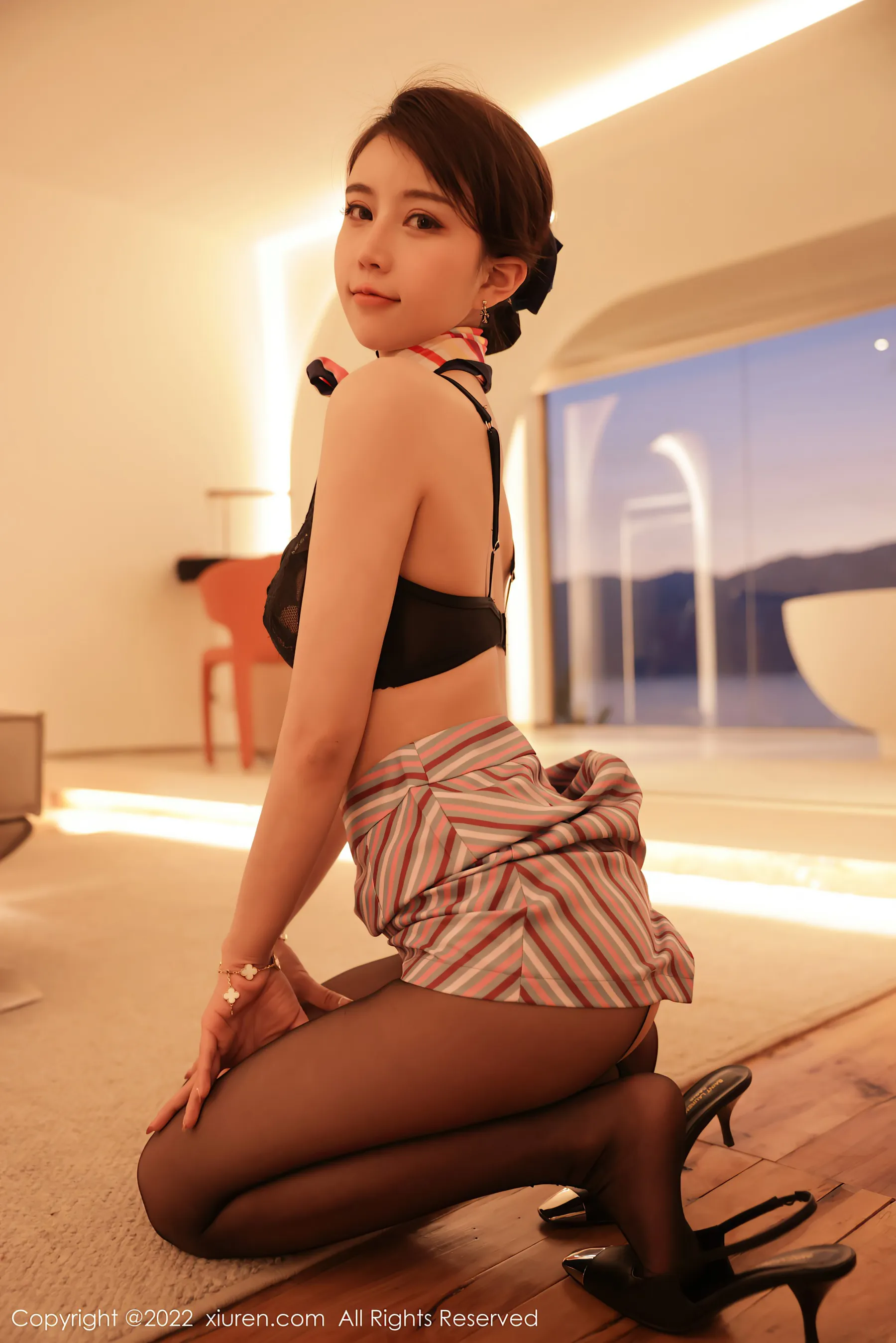 秀人网 No.4824 tina_甜仔 空姐制服蕾丝写真