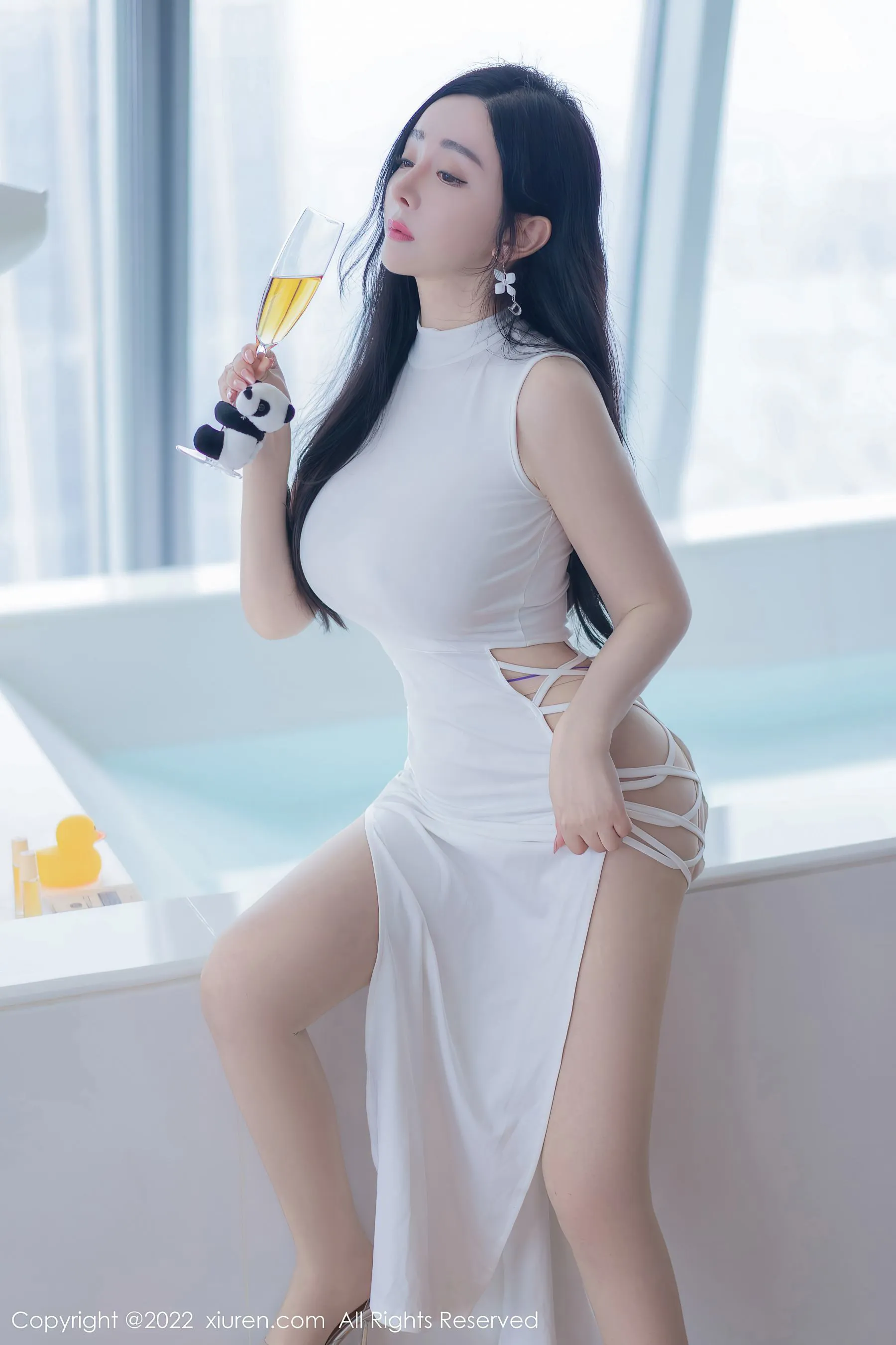 秀人网 No.4855 允爾 美臀美腿丰乳写真