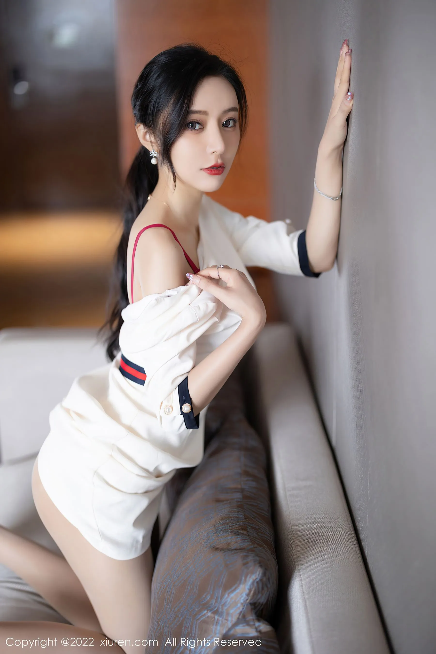 秀人网 No.4963 王馨瑶yanni 制服丝袜