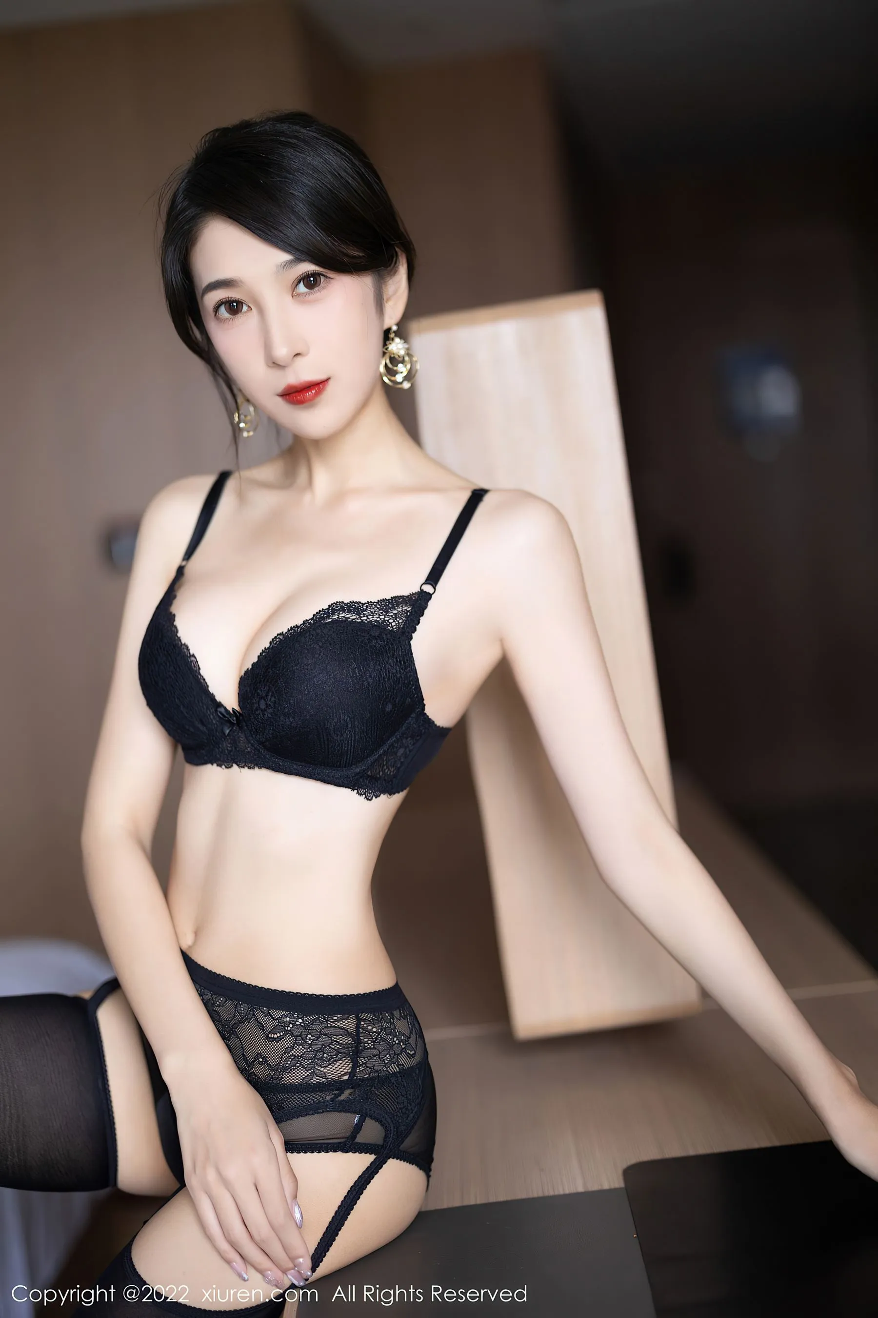 秀人网 No.5585 林乐一 黑丝美腿
