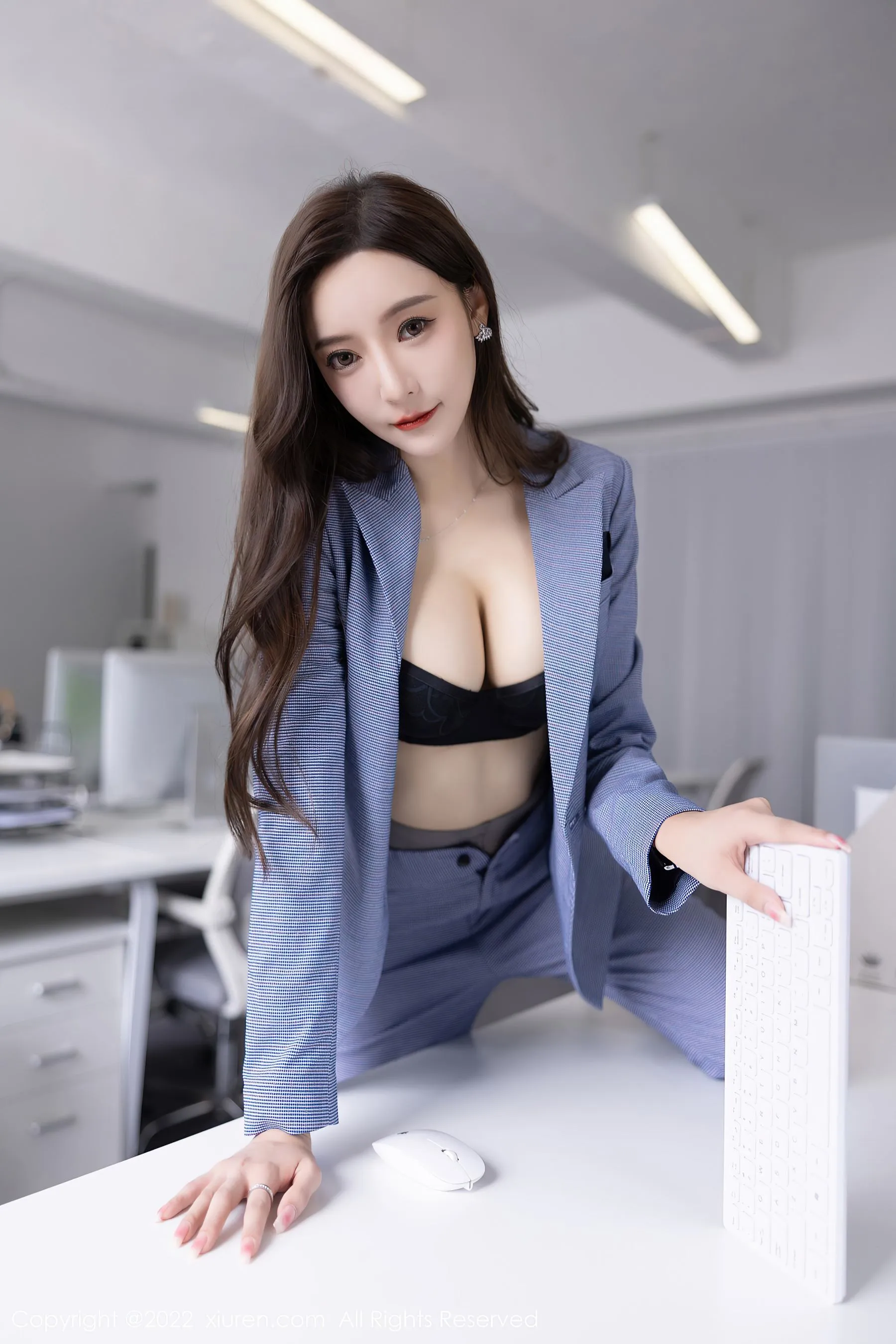 秀人网 No.5629 王馨瑶yanni Ol职业装