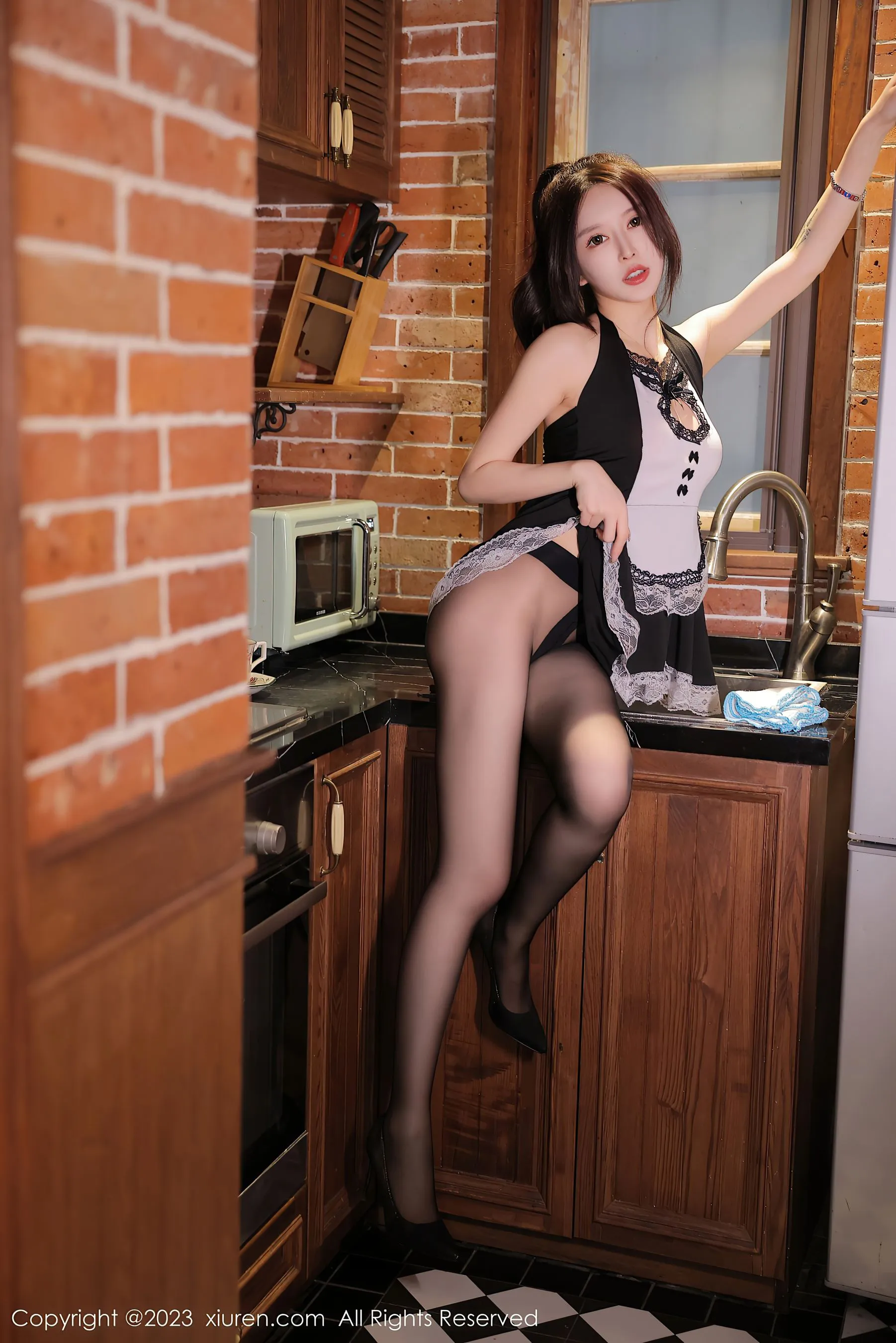 秀人网 No.6295 玉兔miki 黑丝美臀
