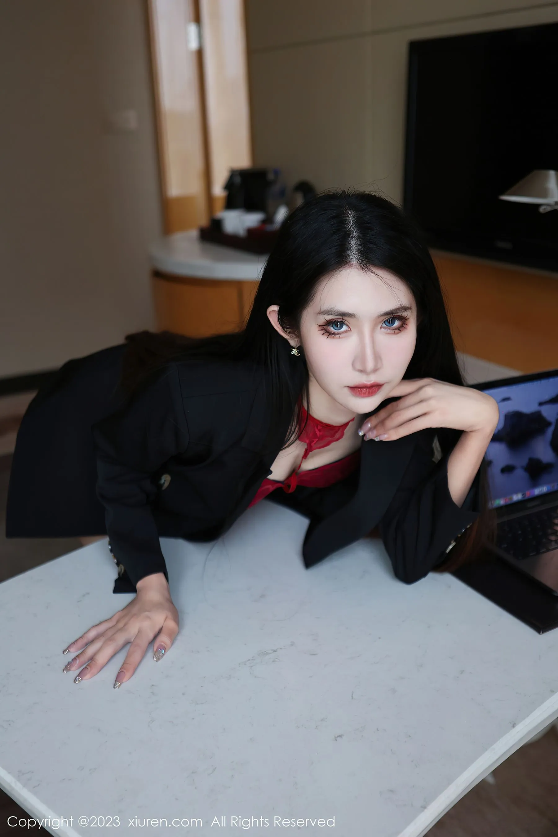 秀人网 No.6402 依娜Yina 美腿新人