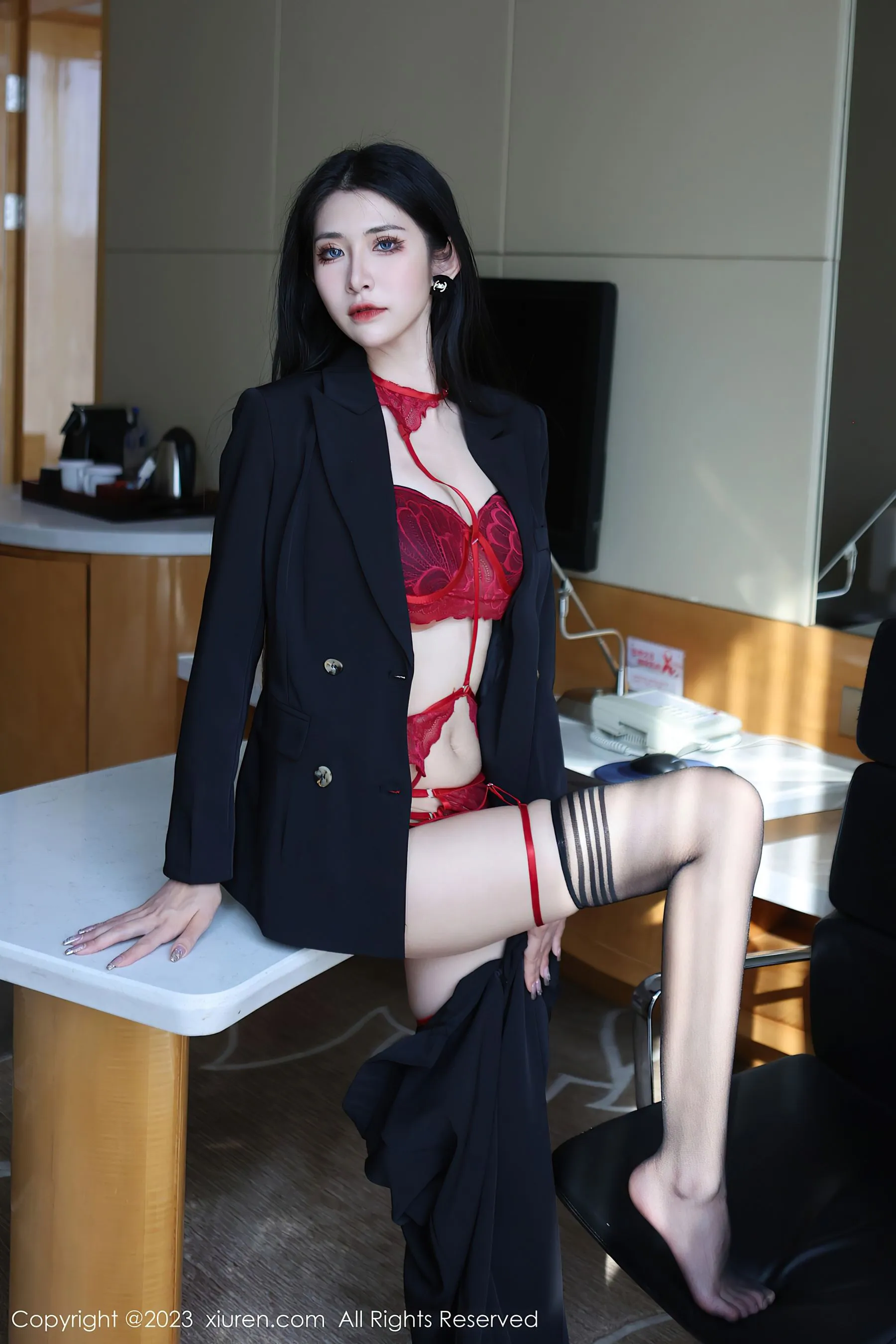 秀人网 No.6402 依娜Yina 美腿新人