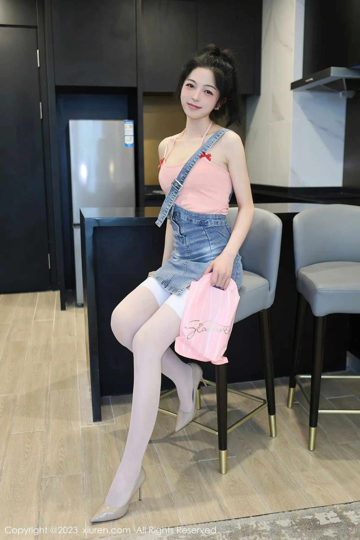 XiuRen 秀人 No.6816 茜茜Kimi 情趣护士服性感写真 [77P]