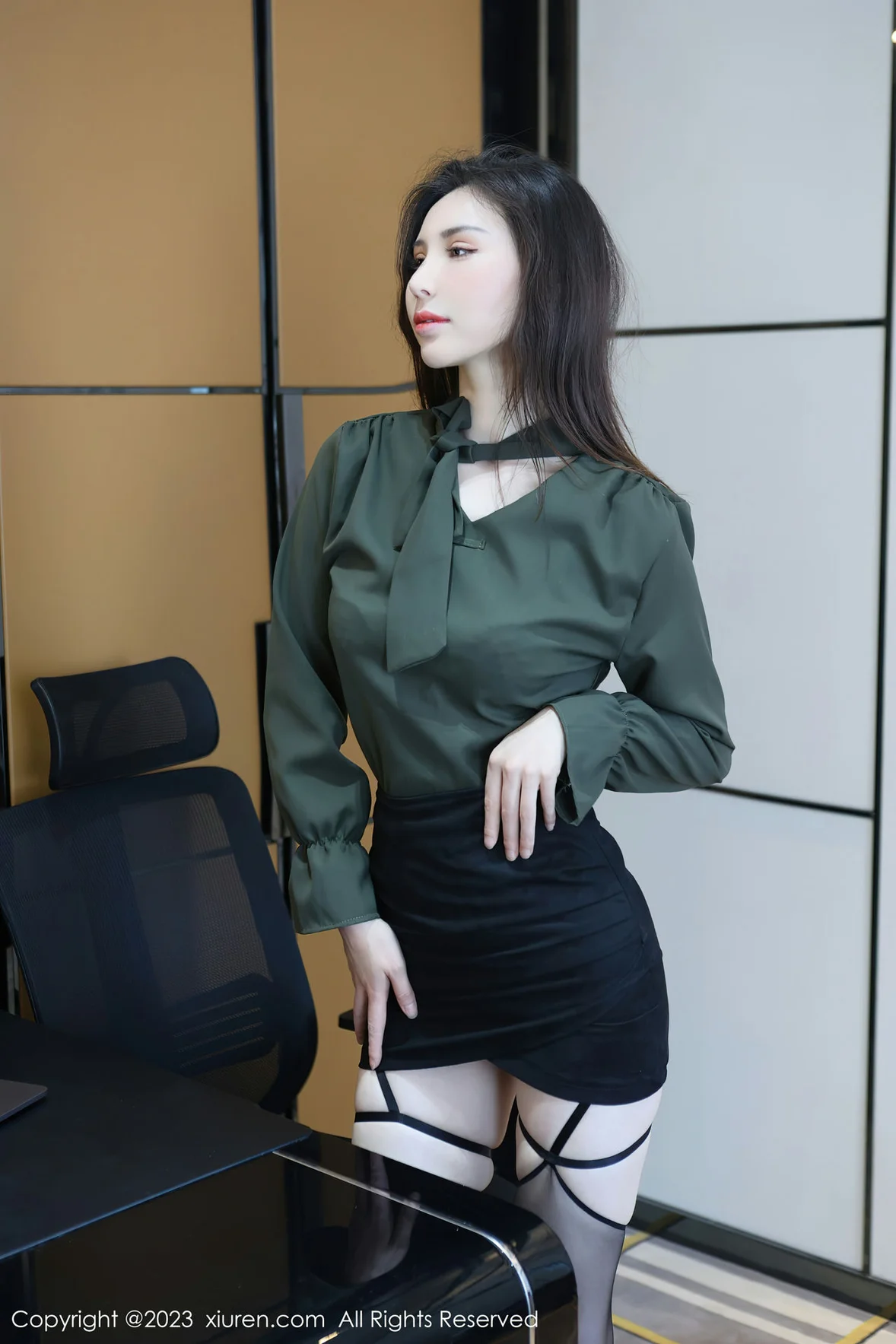 XiuRen 秀人 No.6844 王曼柔 魅惑黑丝性感写真3 [82P]