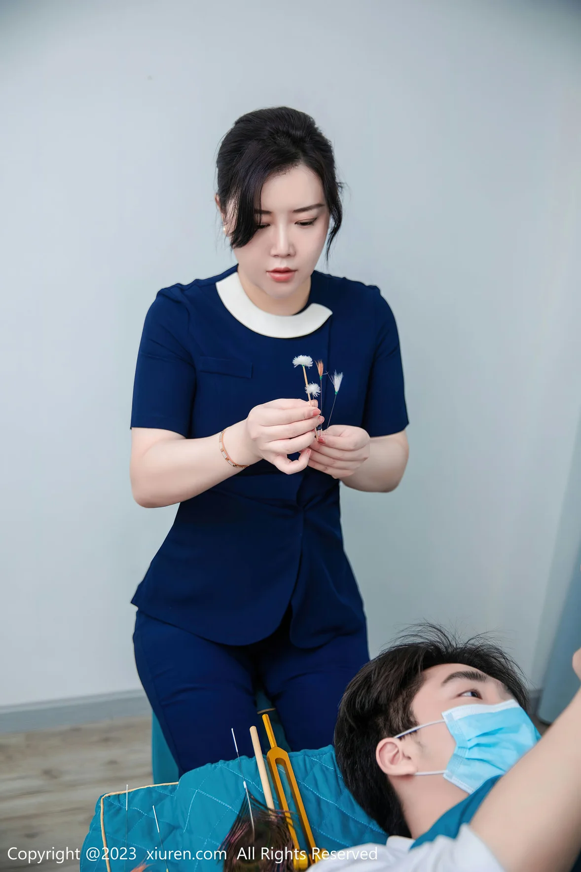 XiuRen 秀人 No.6878 王婉悠Queen 性感技师装扮性感写真 [75P]