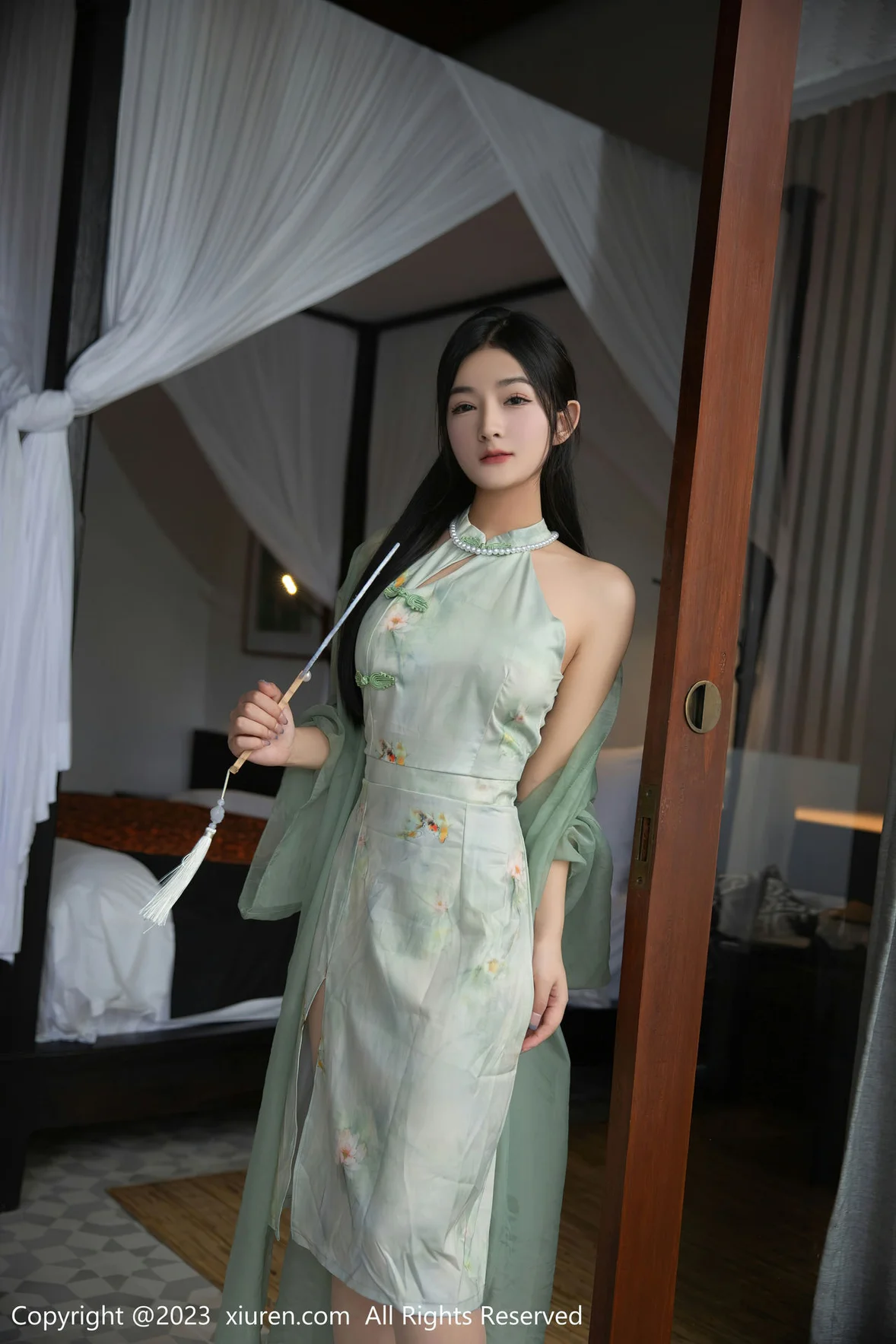XiuRen 秀人 No.6880 谭小灵 古装薄纱水中场景拍摄 [81P]