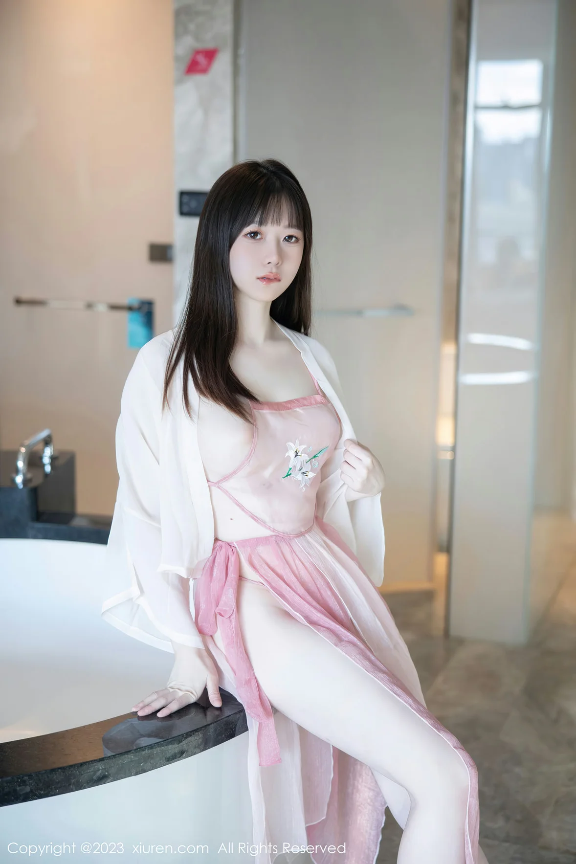 XiuRen 秀人 No.6926 林悠悠 首套写真粉色古装 [78P]