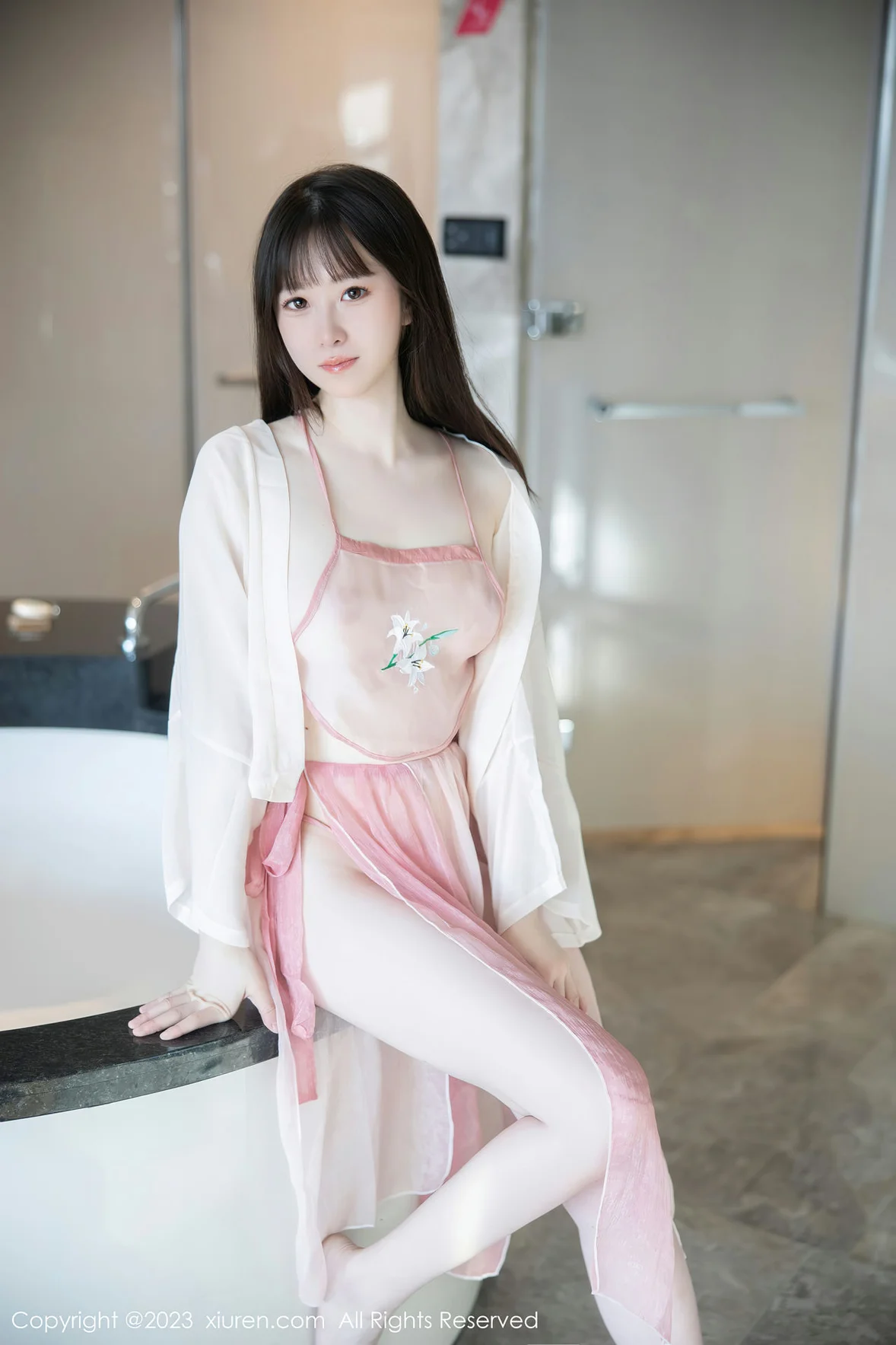 XiuRen 秀人 No.6926 林悠悠 首套写真粉色古装 [78P]