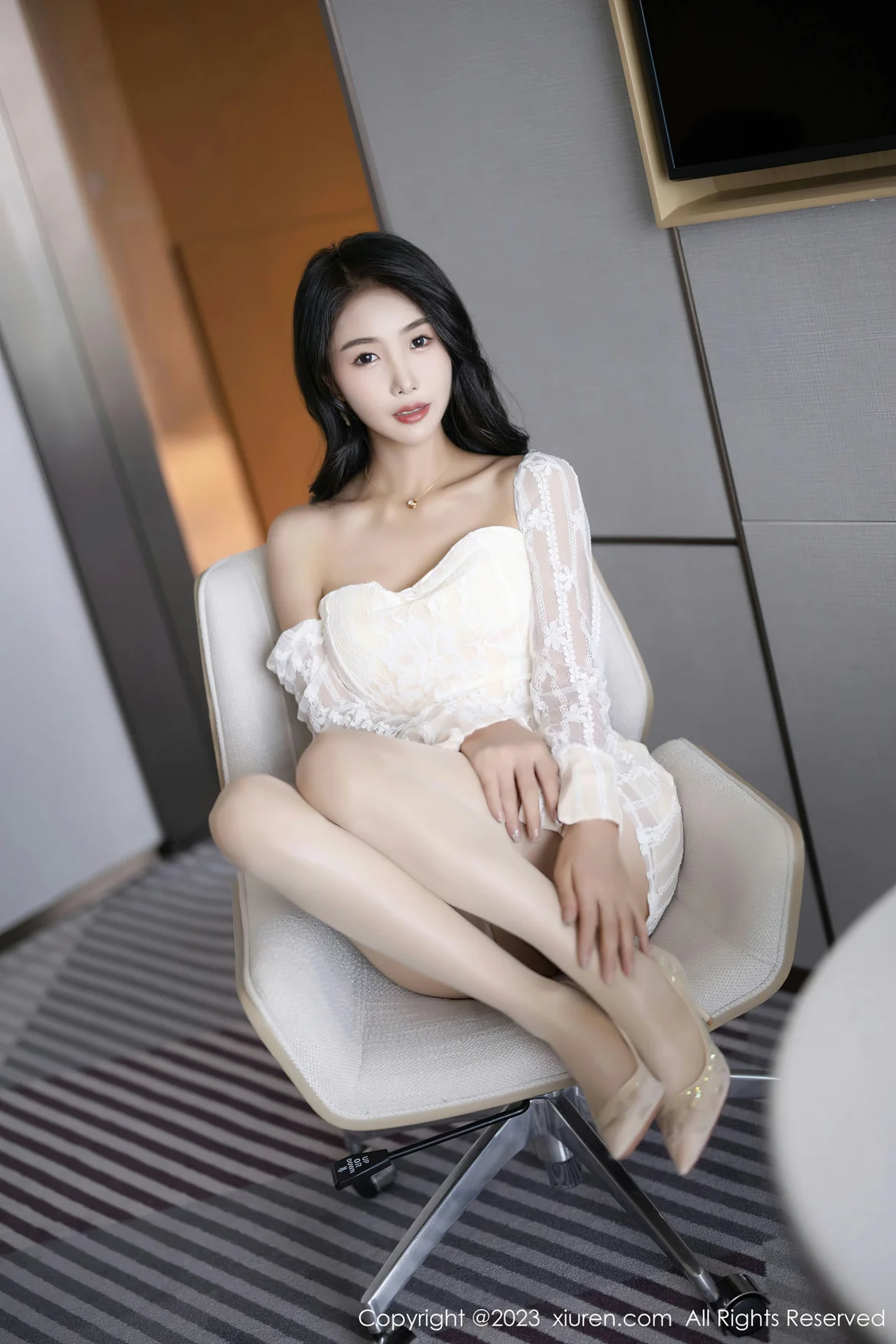 XiuRen 秀人 No.6974 苏苏阿 白色比基尼性感写真1 [82P]