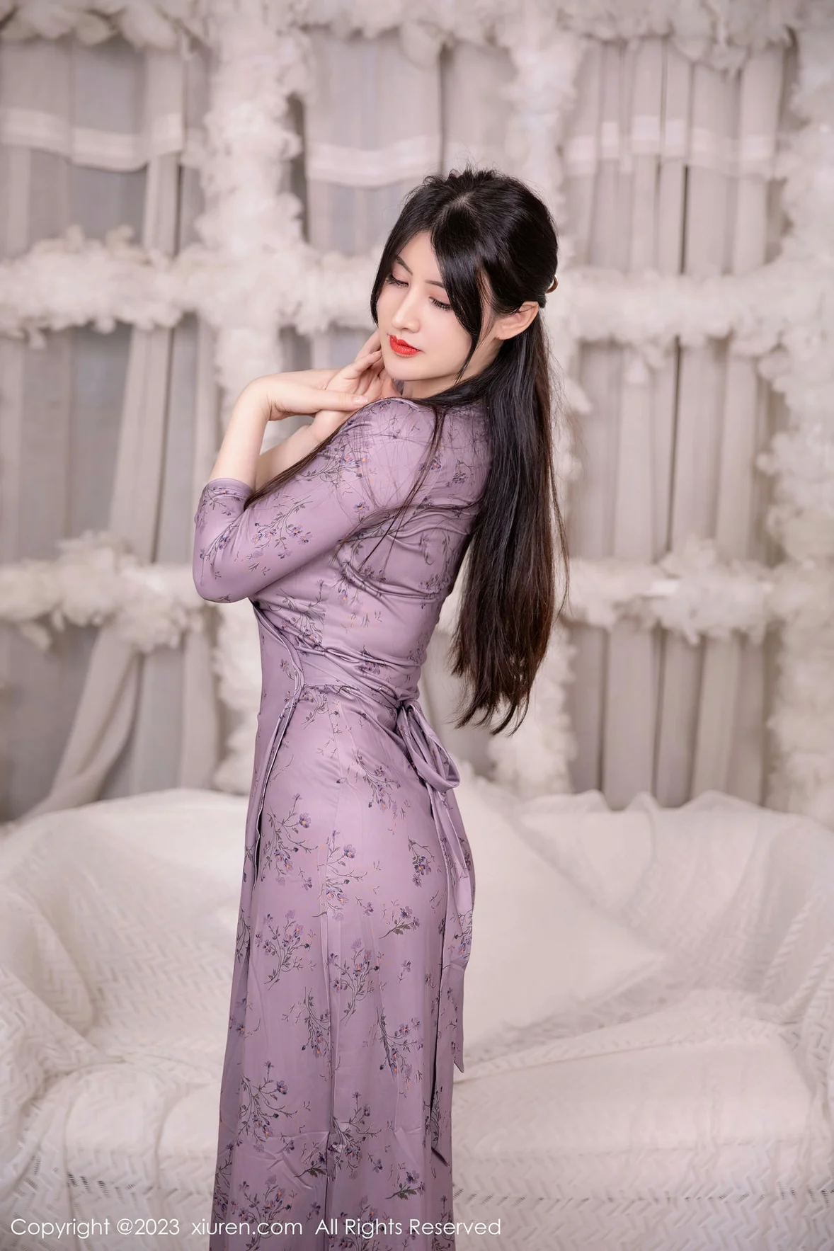 XiuRen 秀人 No.7126 诗诗kiki 紫色连夜长裙性感写真 [88P]