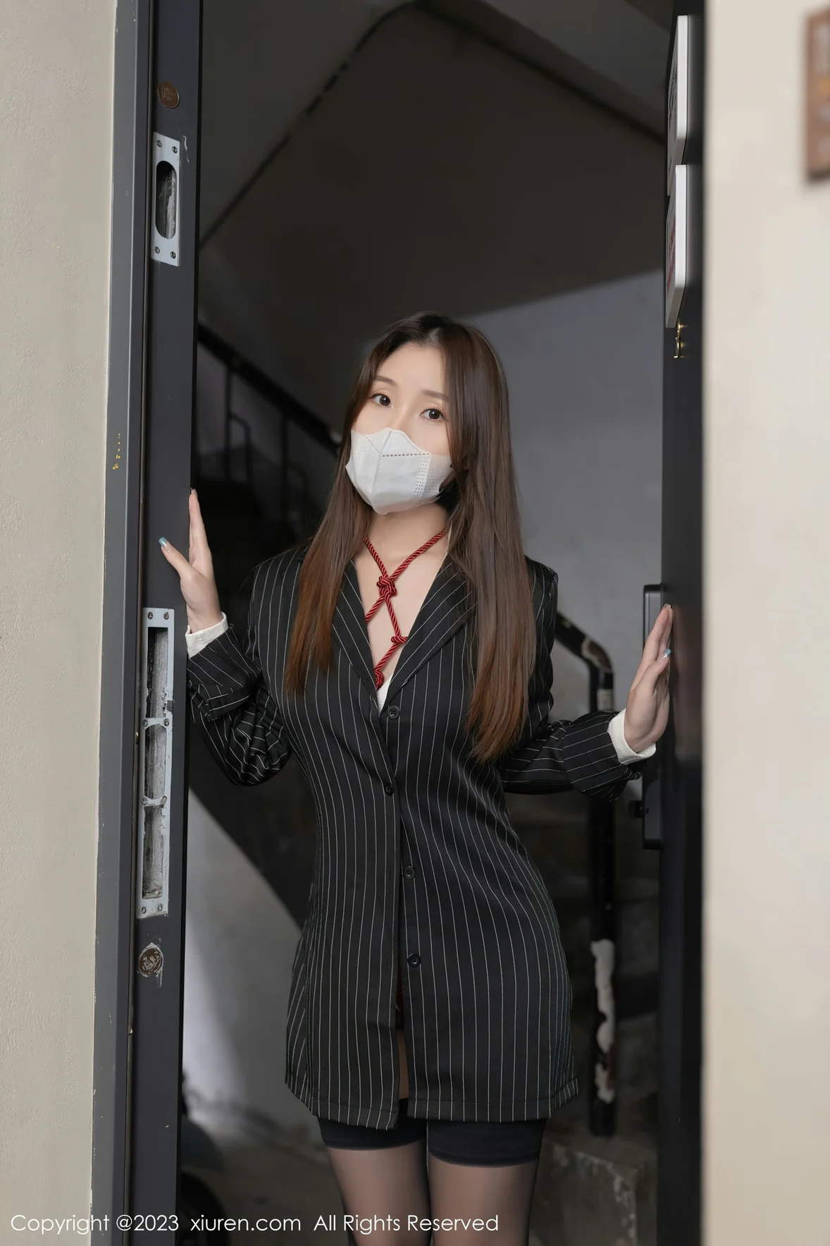 XiuRen 秀人 No.7141 杏子Yada 高开叉服饰性感写真 [76P]