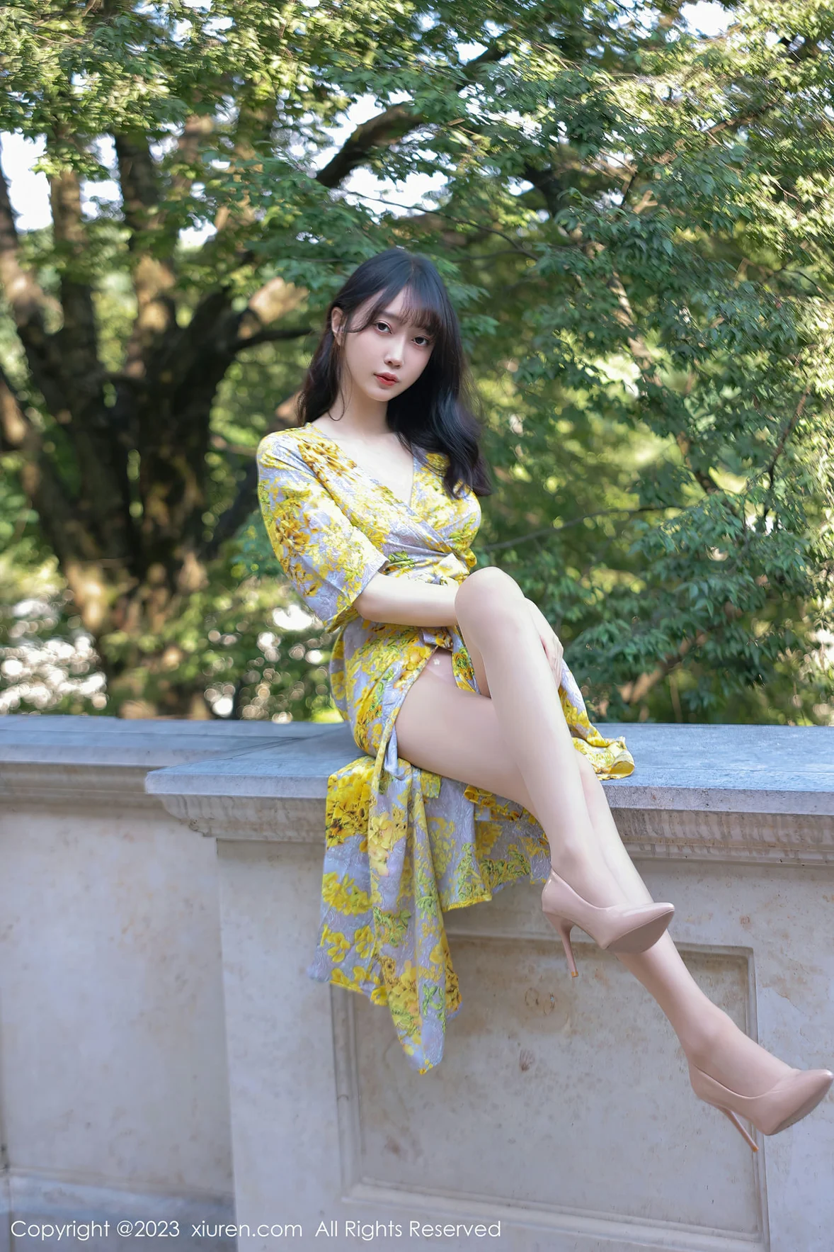 XiuRen 秀人 No.7186 玥儿玥er 花纹长裙杭州旅拍 [72P]