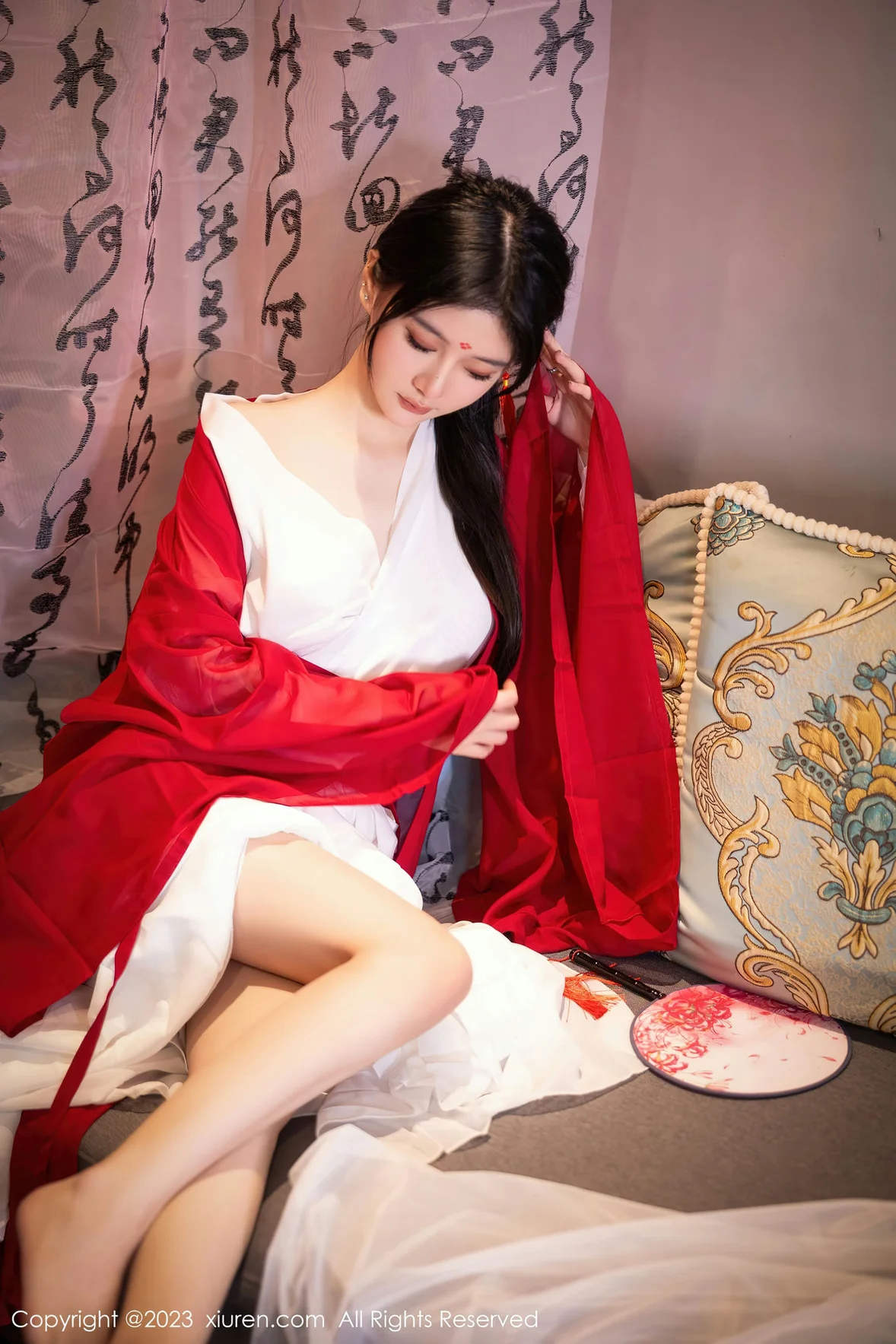 XiuRen 秀人 No.7192 幼幼 红色古装性感写真 [93P]