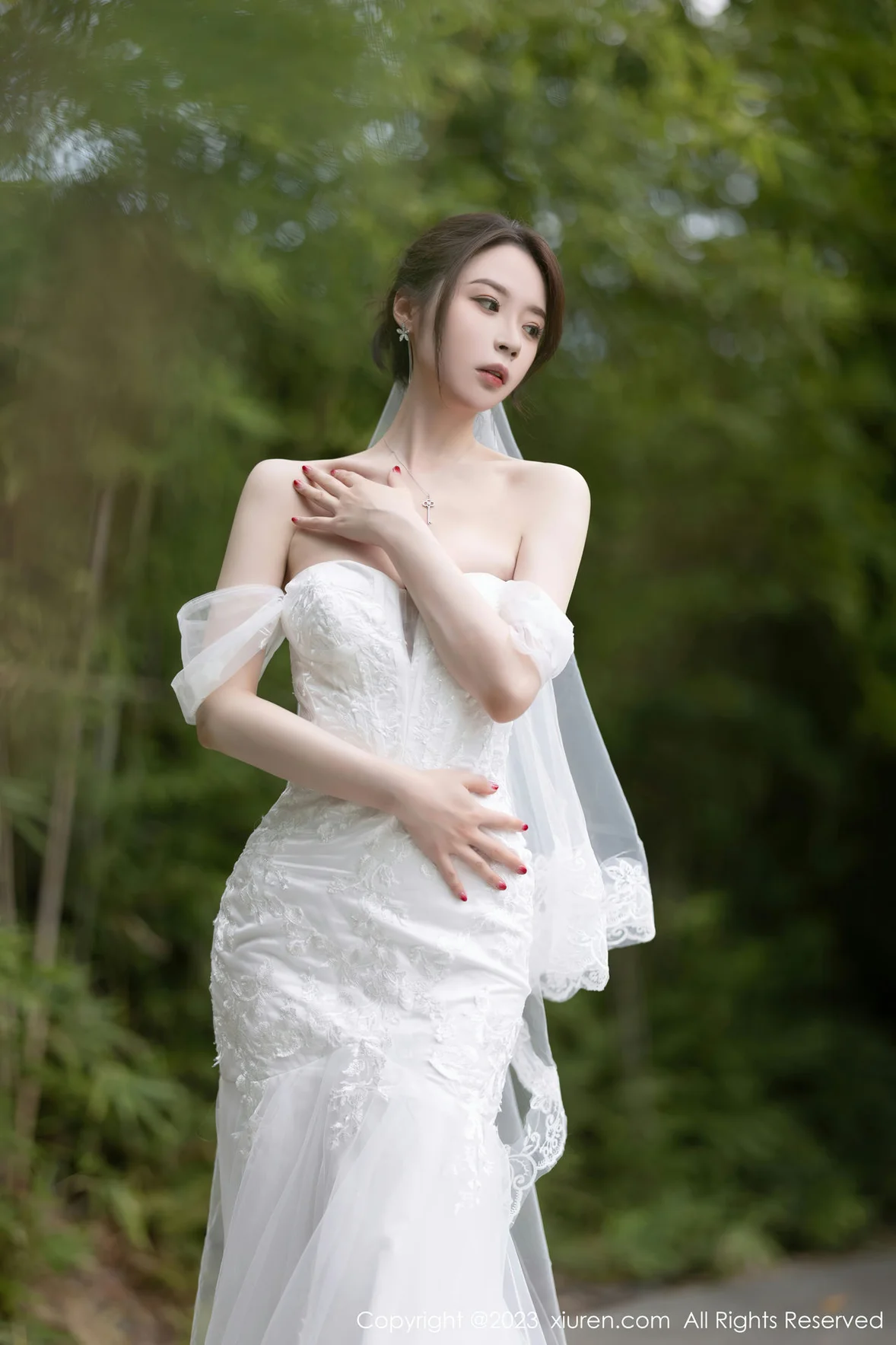 XiuRen 秀人 No.7310 梦心玥 白色婚纱服饰安吉旅拍 [84P]
