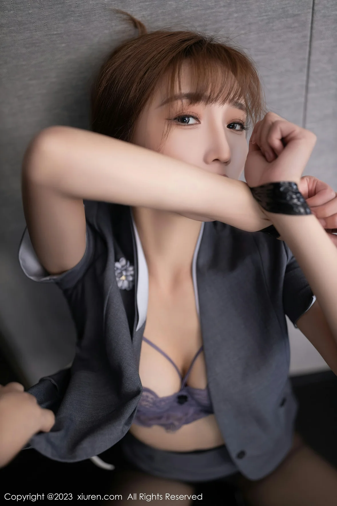 秀人网 No.7423 陆萱萱 OL束缚性感写真 [80P]