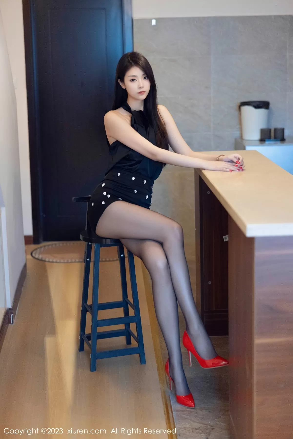 XiuRen 秀人 No.7535 可樂Vicky [82P]