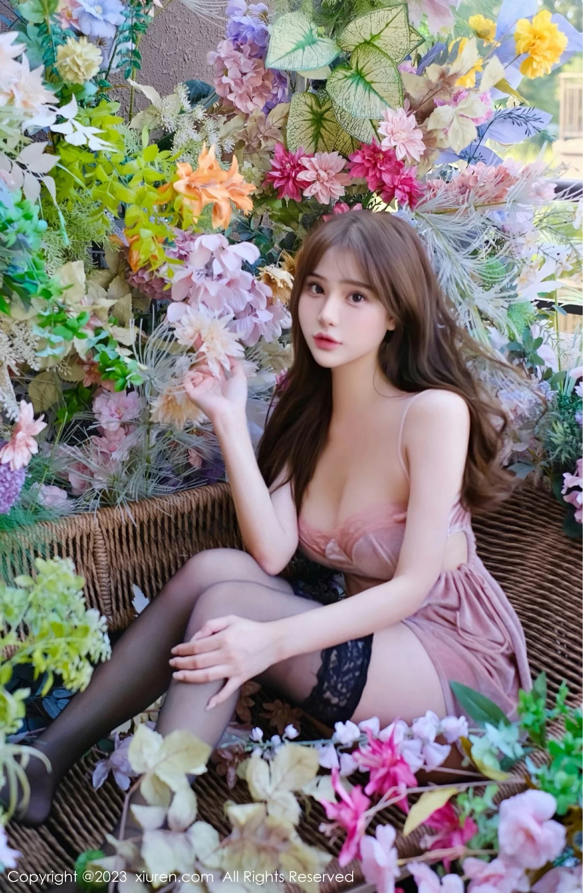 Xiuren 秀人 No.7757 Lavinia肉肉 [35P]