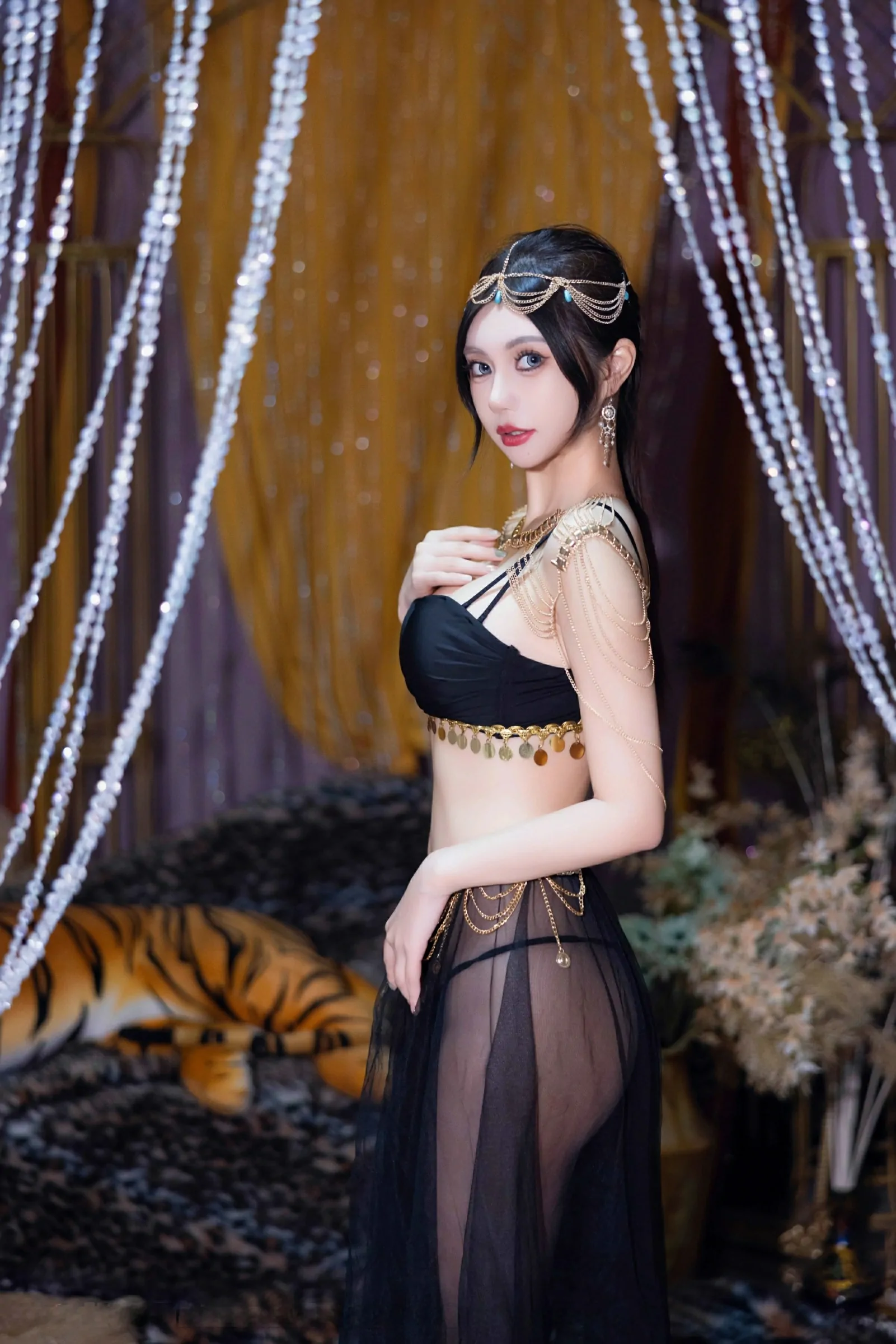 XiuRen 秀人 No.10018 绮里嘉ula [79P]