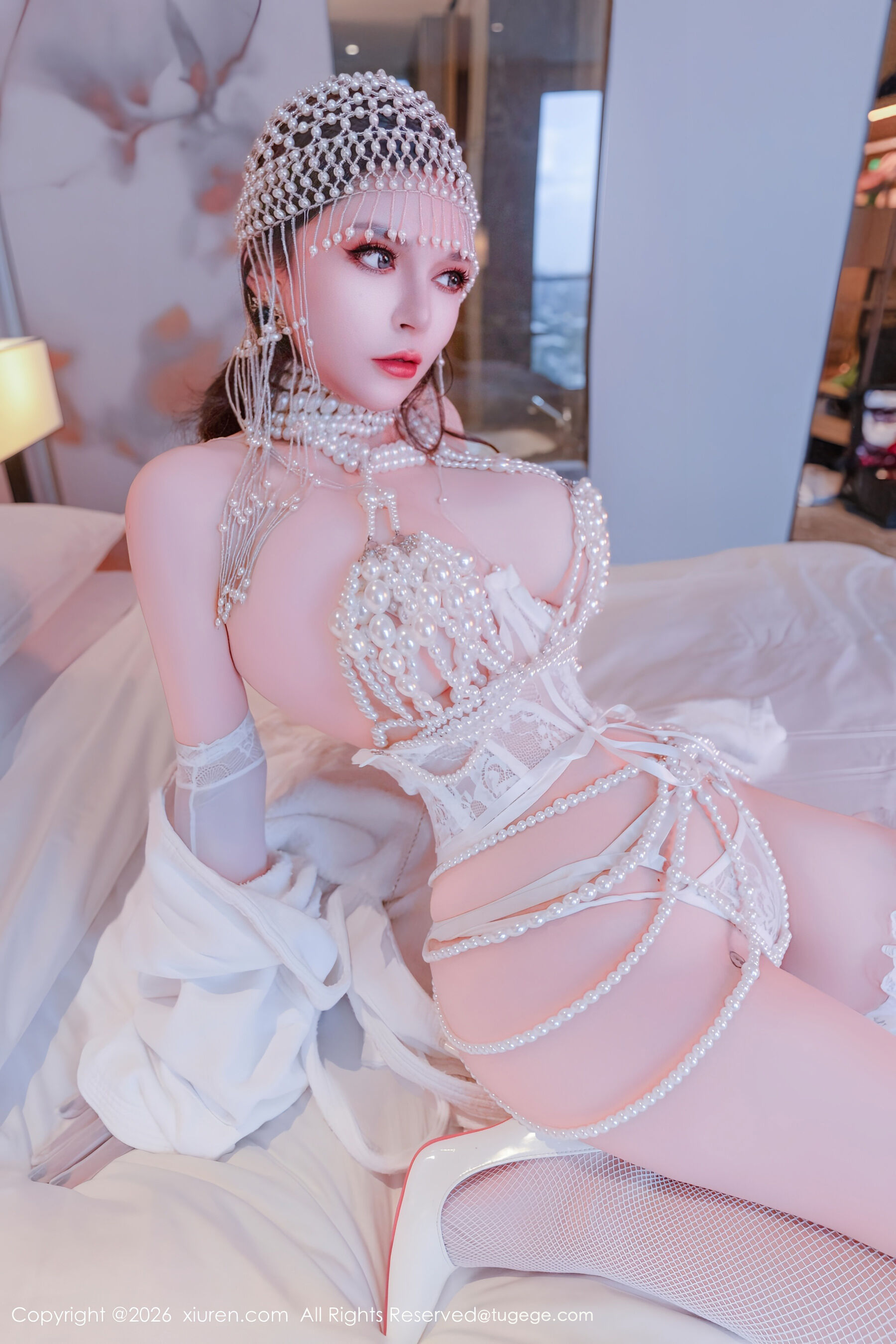 秀人网 伊丽莎有点白 Vol.11224 [80P]