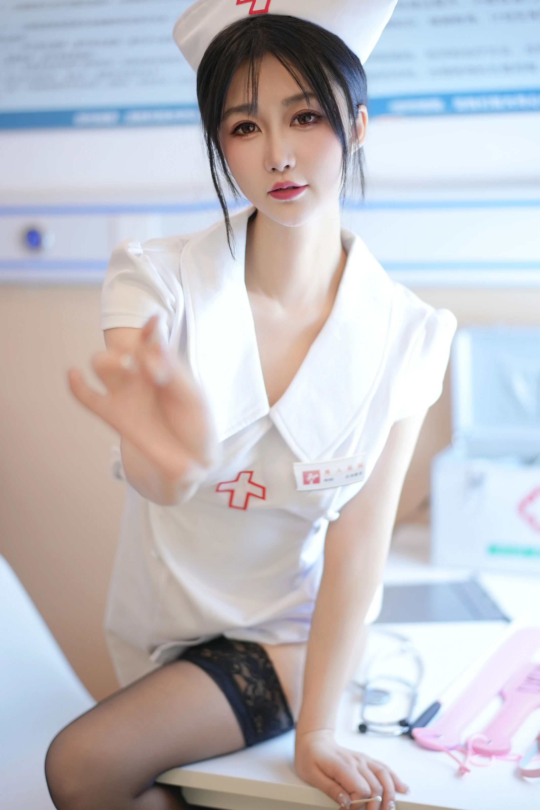 XiuRen 内购版 No.8512 laura阿姣 VIP医护病房 [92P]