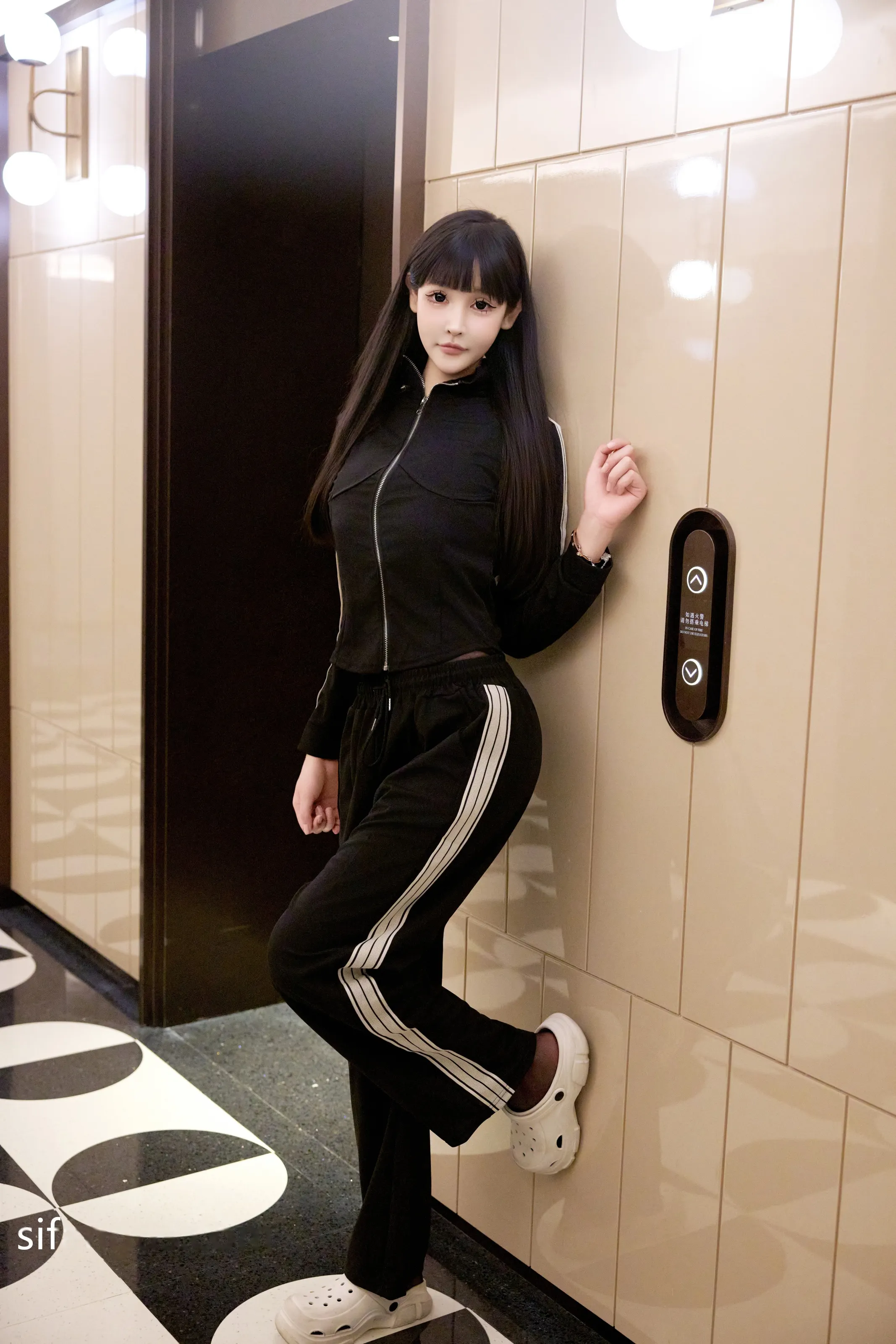 XiuRen 内购版 No.10482 智恩baby 裤里黑丝 [77P]