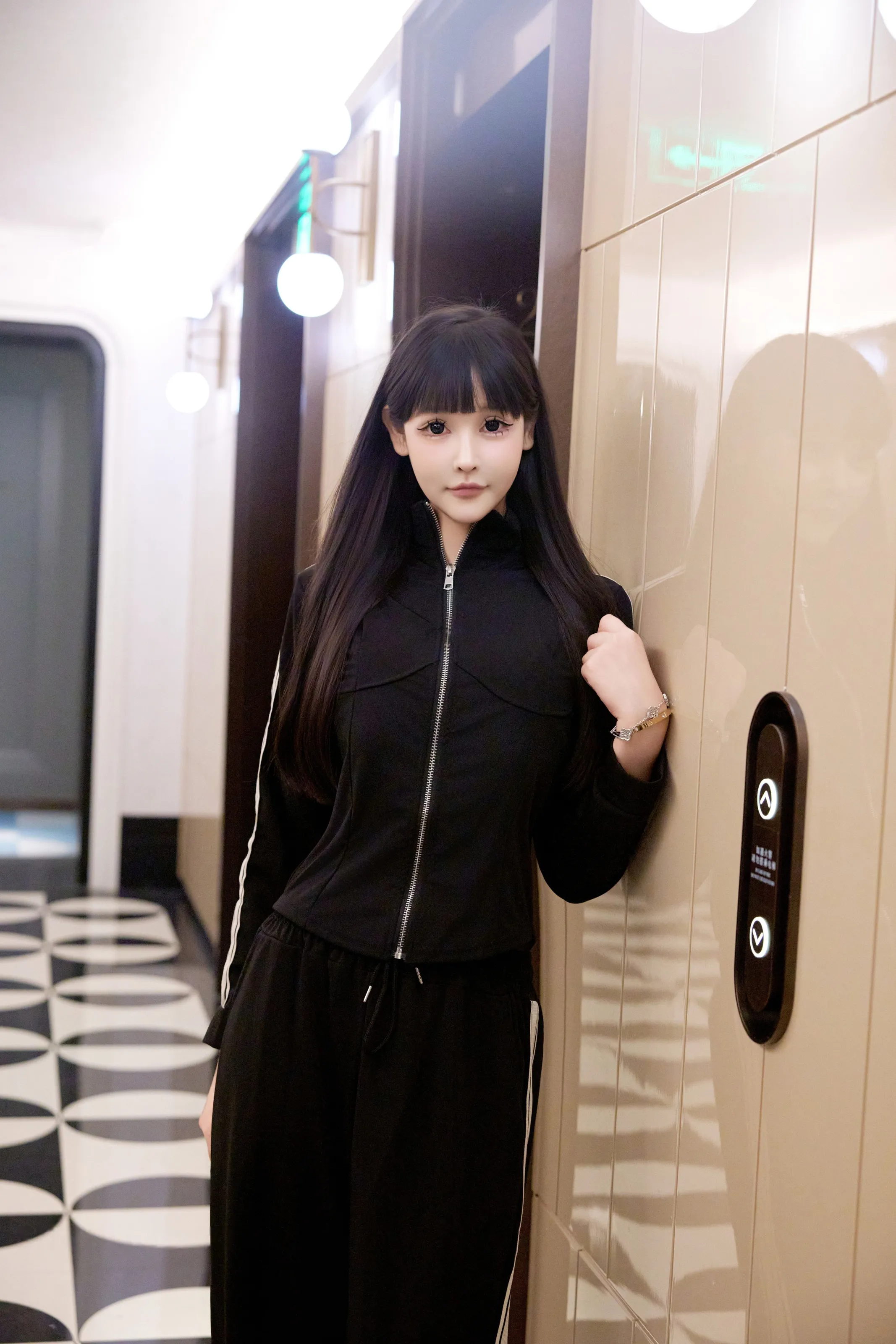 XiuRen 内购版 No.10482 智恩baby 裤里黑丝 [77P]