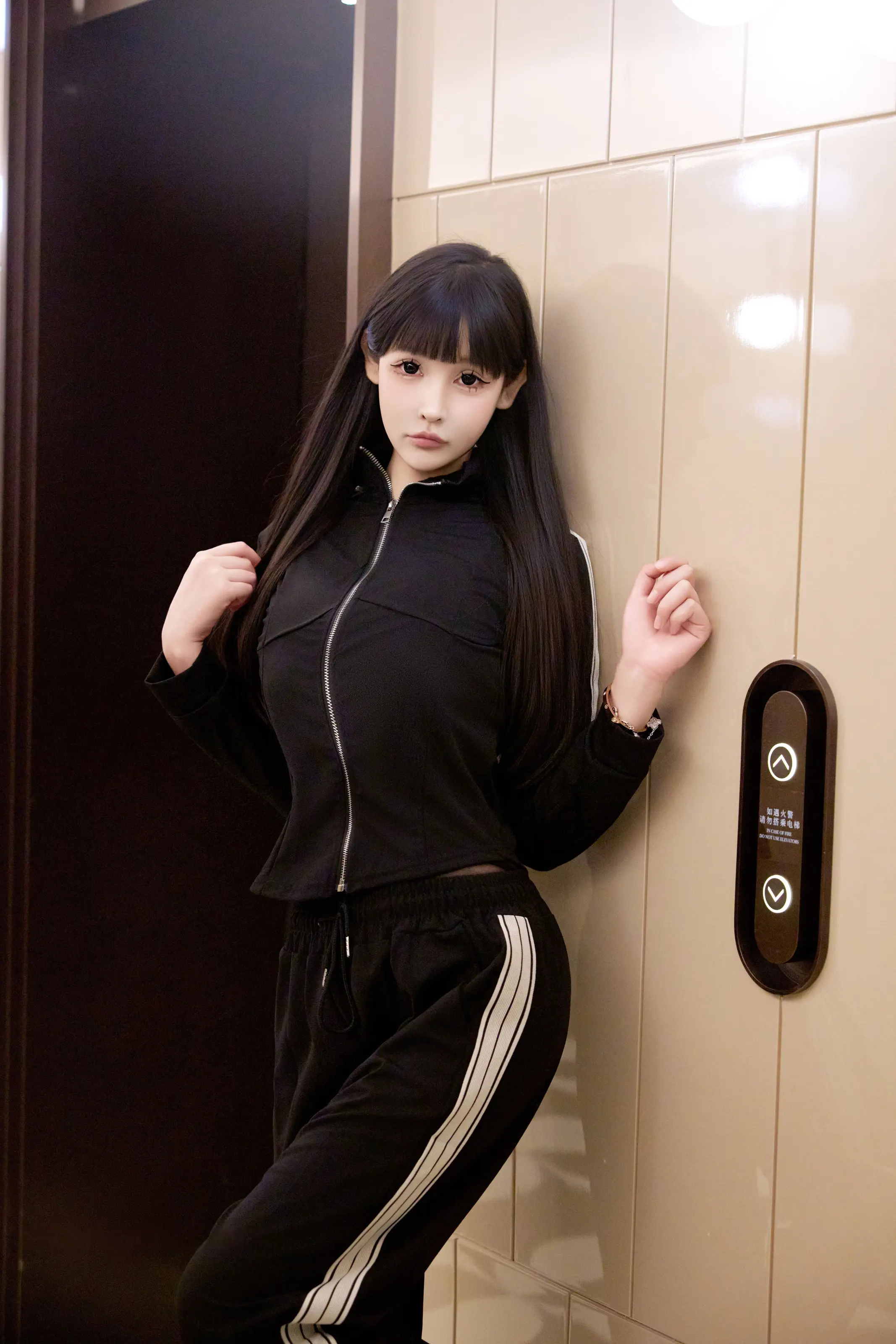 XiuRen 内购版 No.10482 智恩baby 裤里黑丝 [77P]