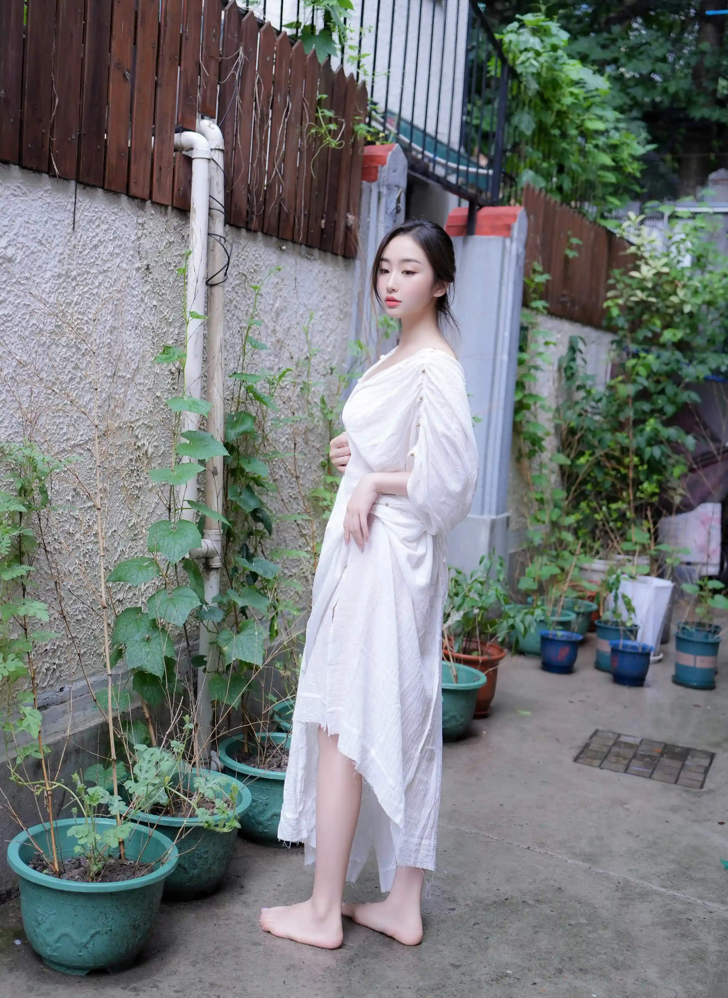 XiuRen 内购版 No.10603 楠芝 身着白色长裙的美女画家 [78P]
