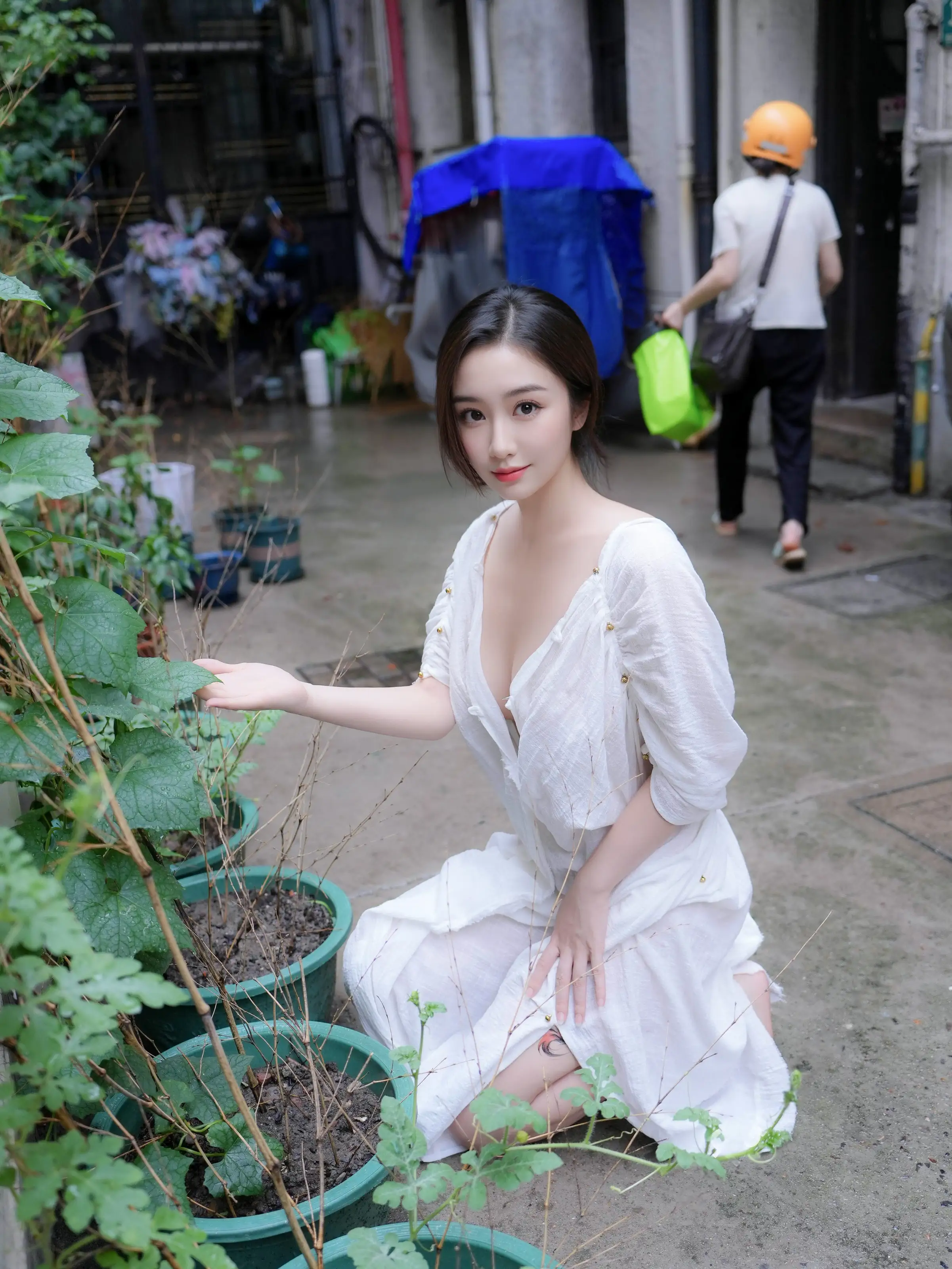 XiuRen 内购版 No.10603 楠芝 身着白色长裙的美女画家 [78P]