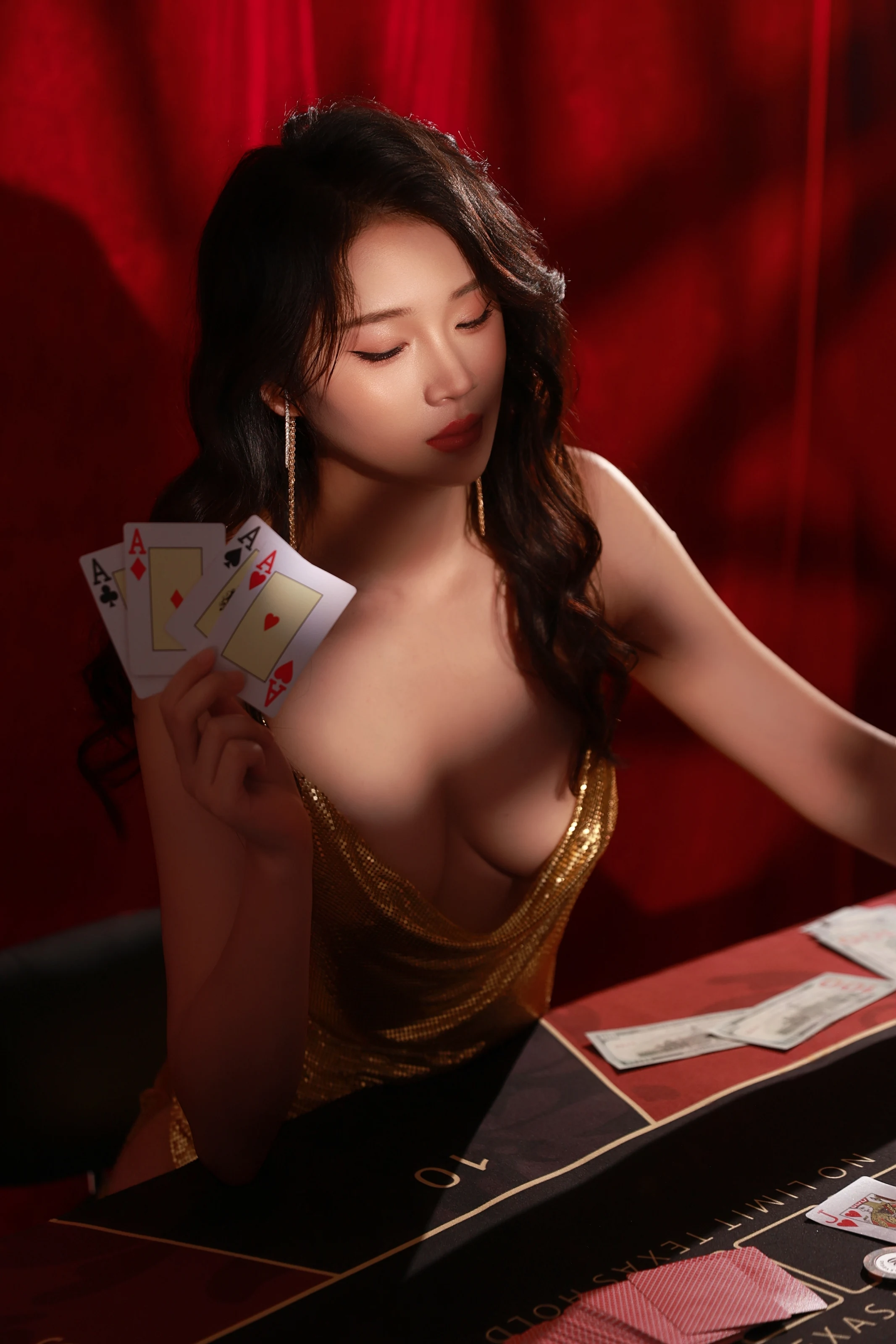 XiuRen 内购版 No.10681 南乔 性感荷官 [117P]