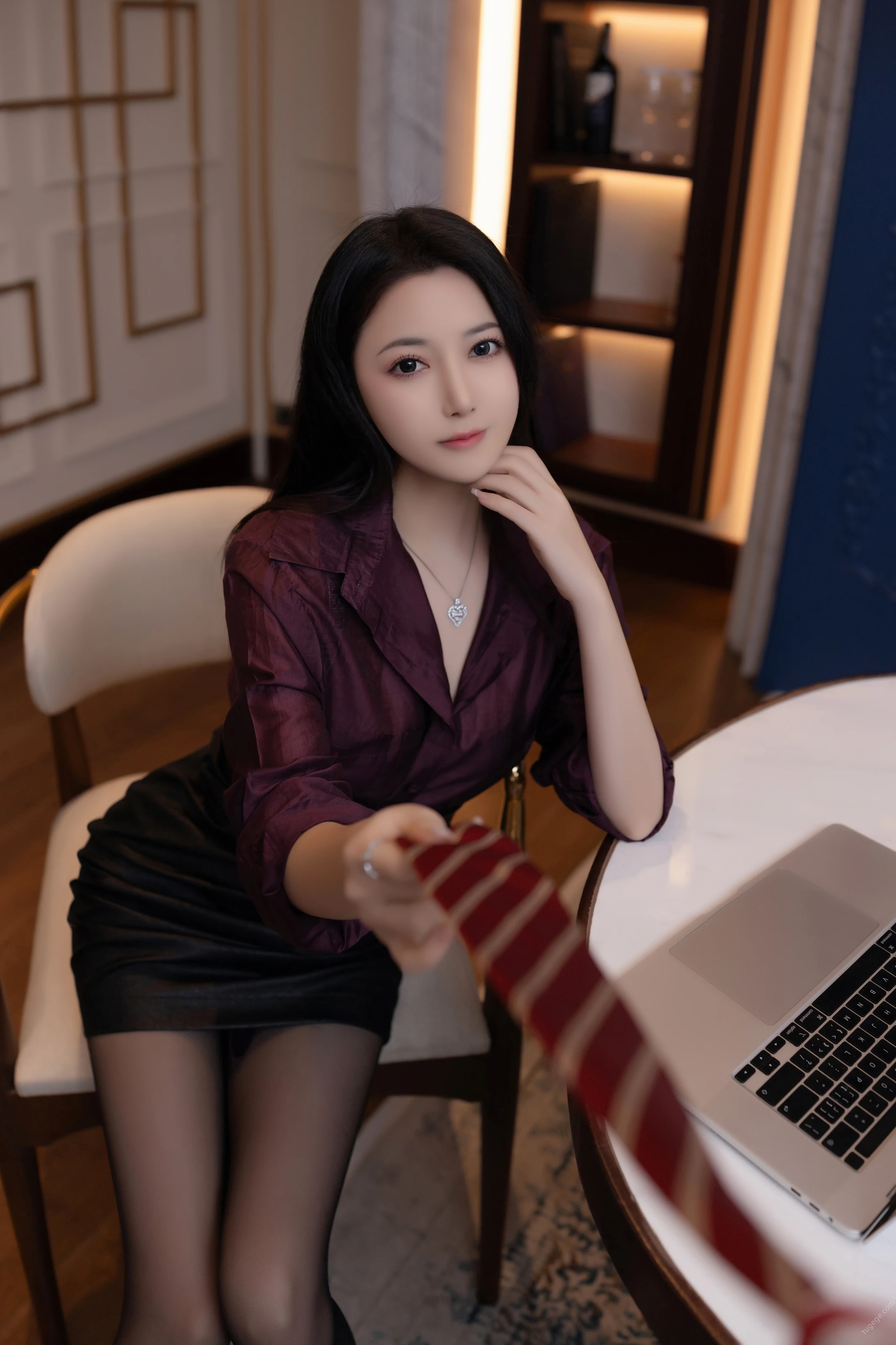 XiuRen 内购版 No.9744 鱼子酱Fish 紫色衬衫 [120P]