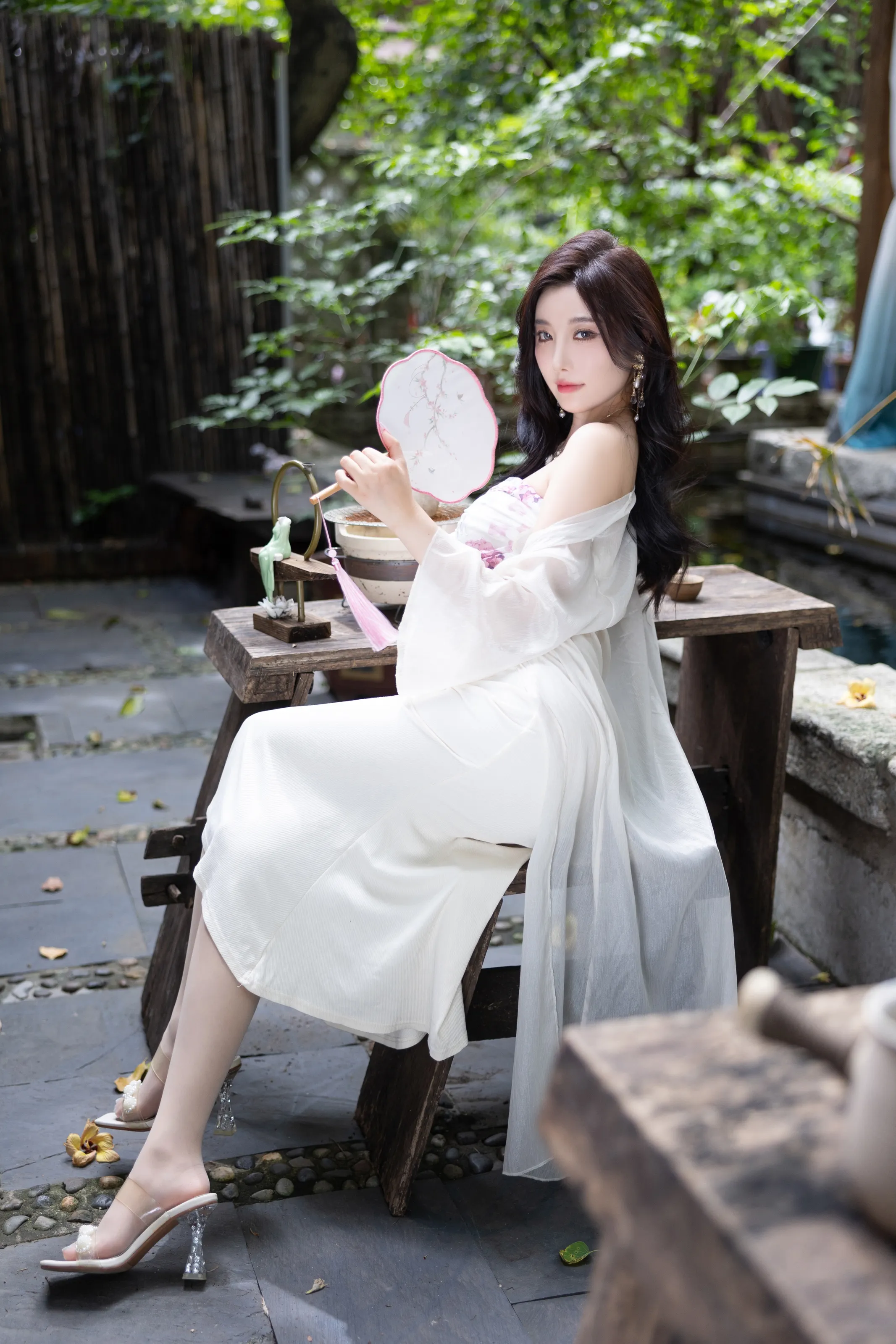 XiuRen 内购版 No.8926 杨晨晨 肉色丝袜 [98P]