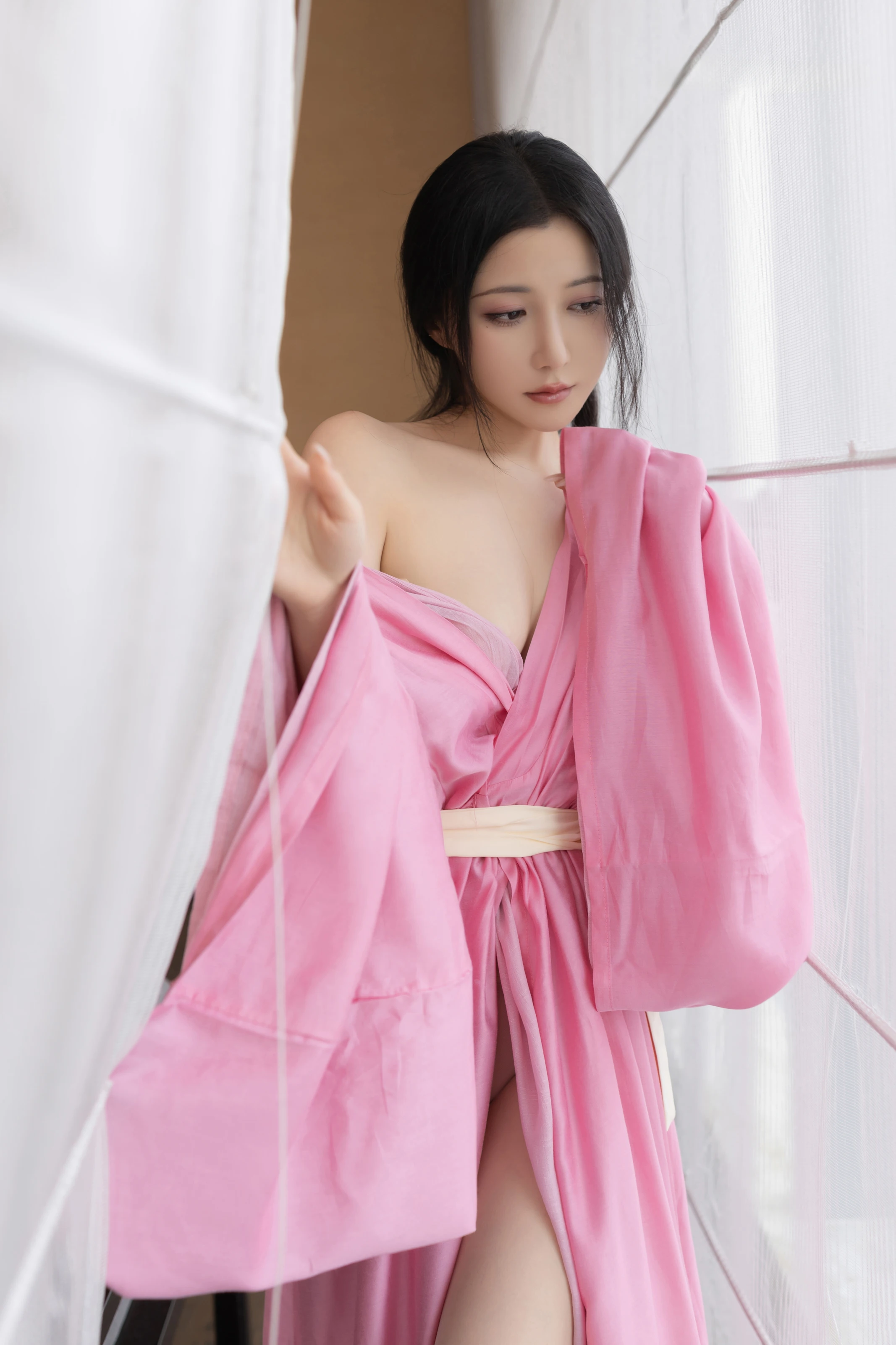 XiuRen 内购版 No.11049 鱼子酱Fish 月影纱 [120P]