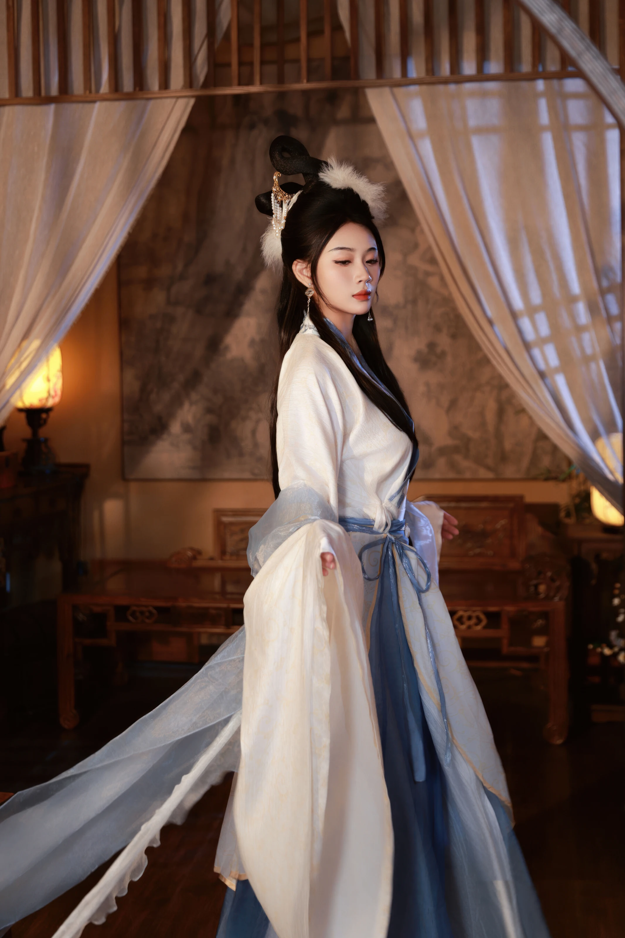 XiuRen 内购版 No. 10835 南乔 古风汉服·嫦娥 [114P]