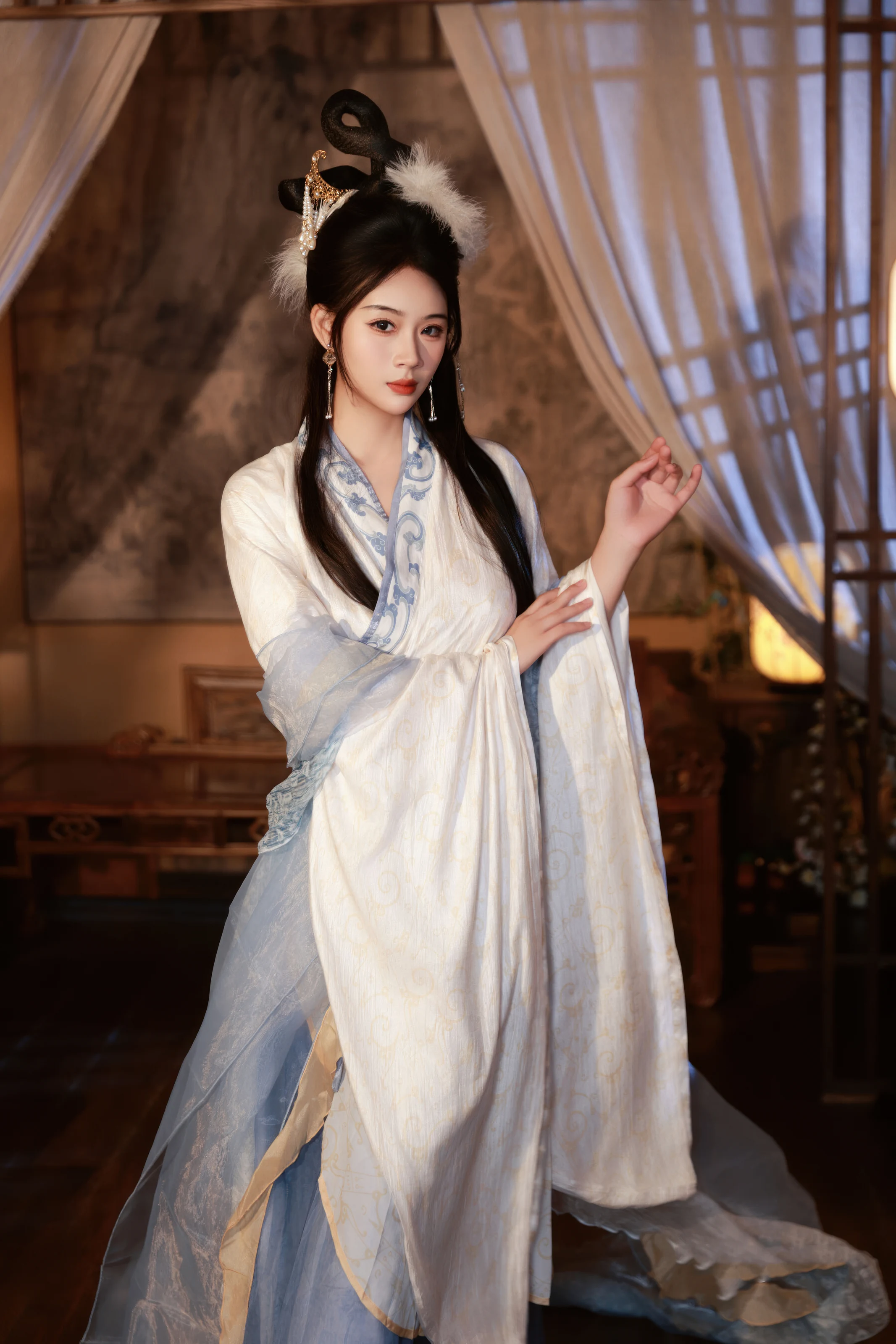 XiuRen 内购版 No. 10835 南乔 古风汉服·嫦娥 [114P]