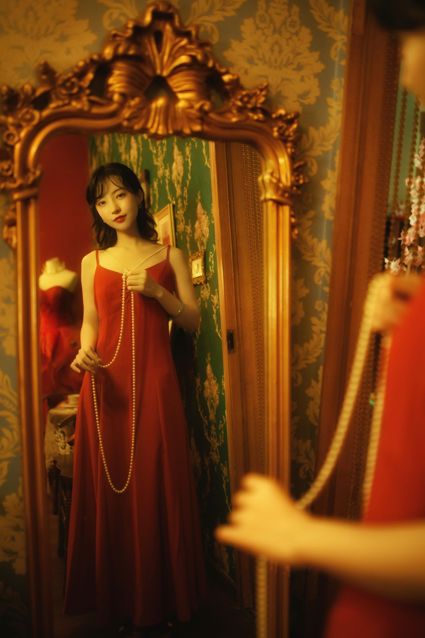 兰因 – 《夜莺与玫瑰》[24P]