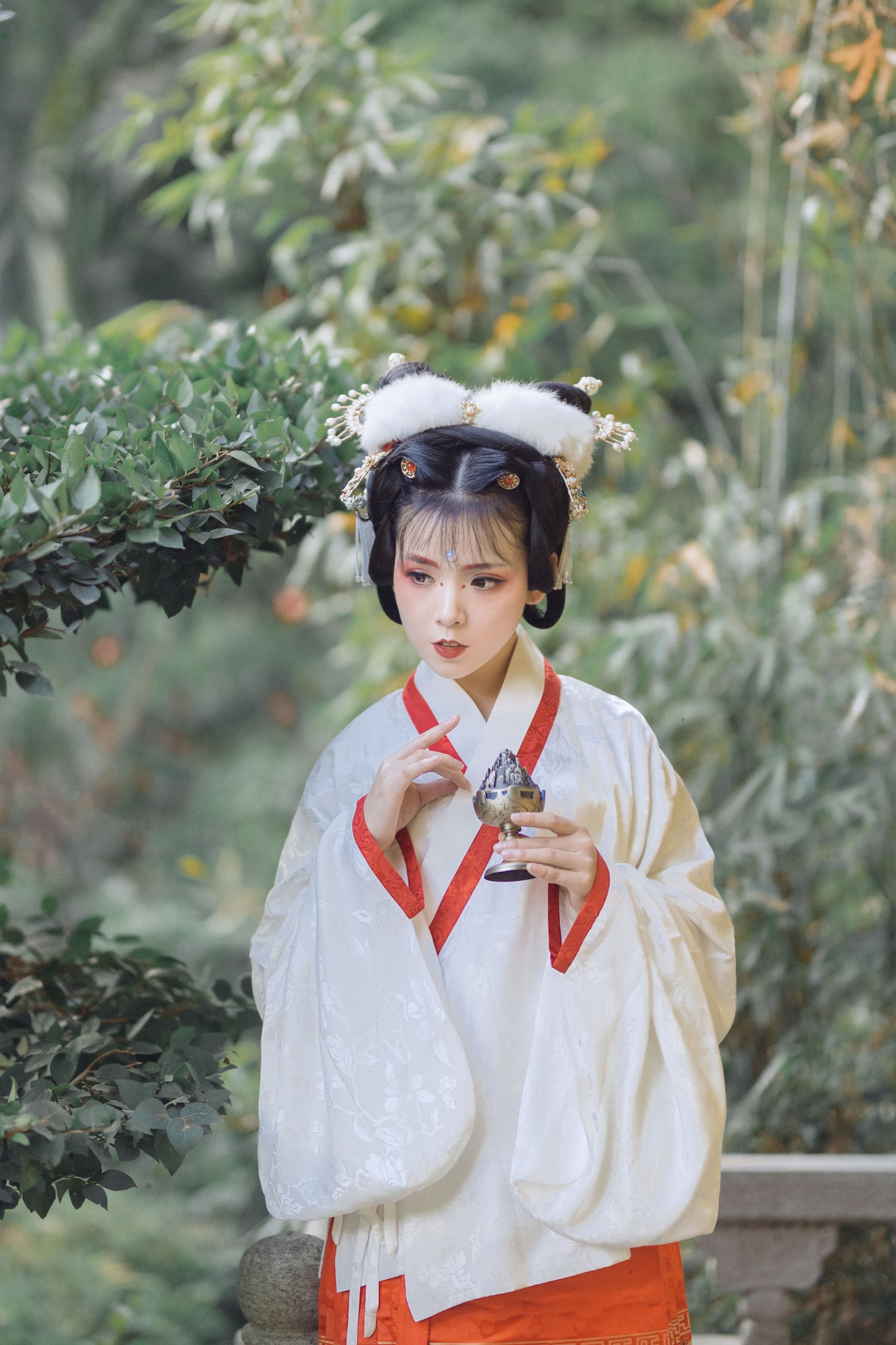 悠然Hime – 《茕兔》[32P]